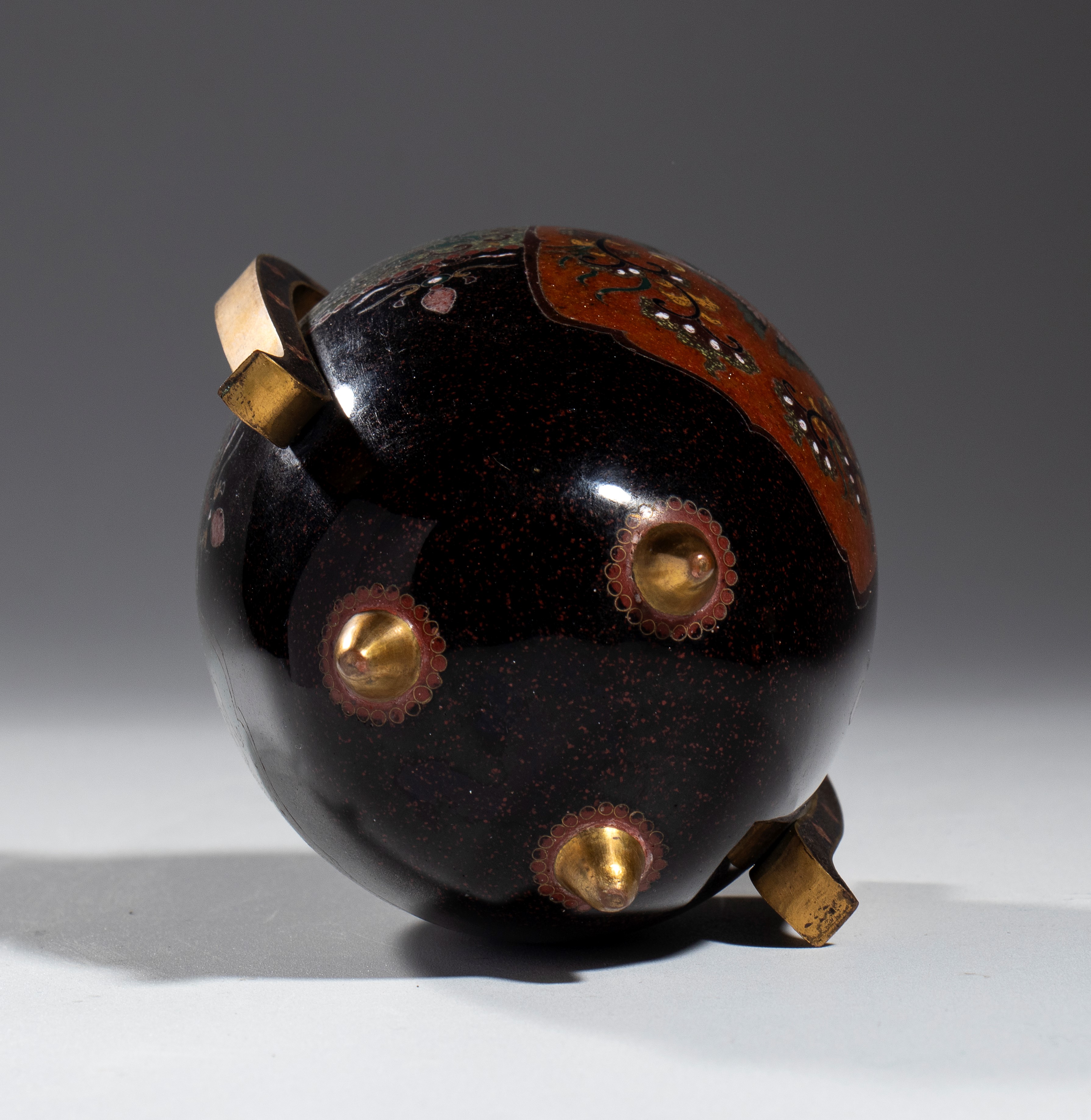 Vaso in rame decorato a smalti cloisonné, Giappone