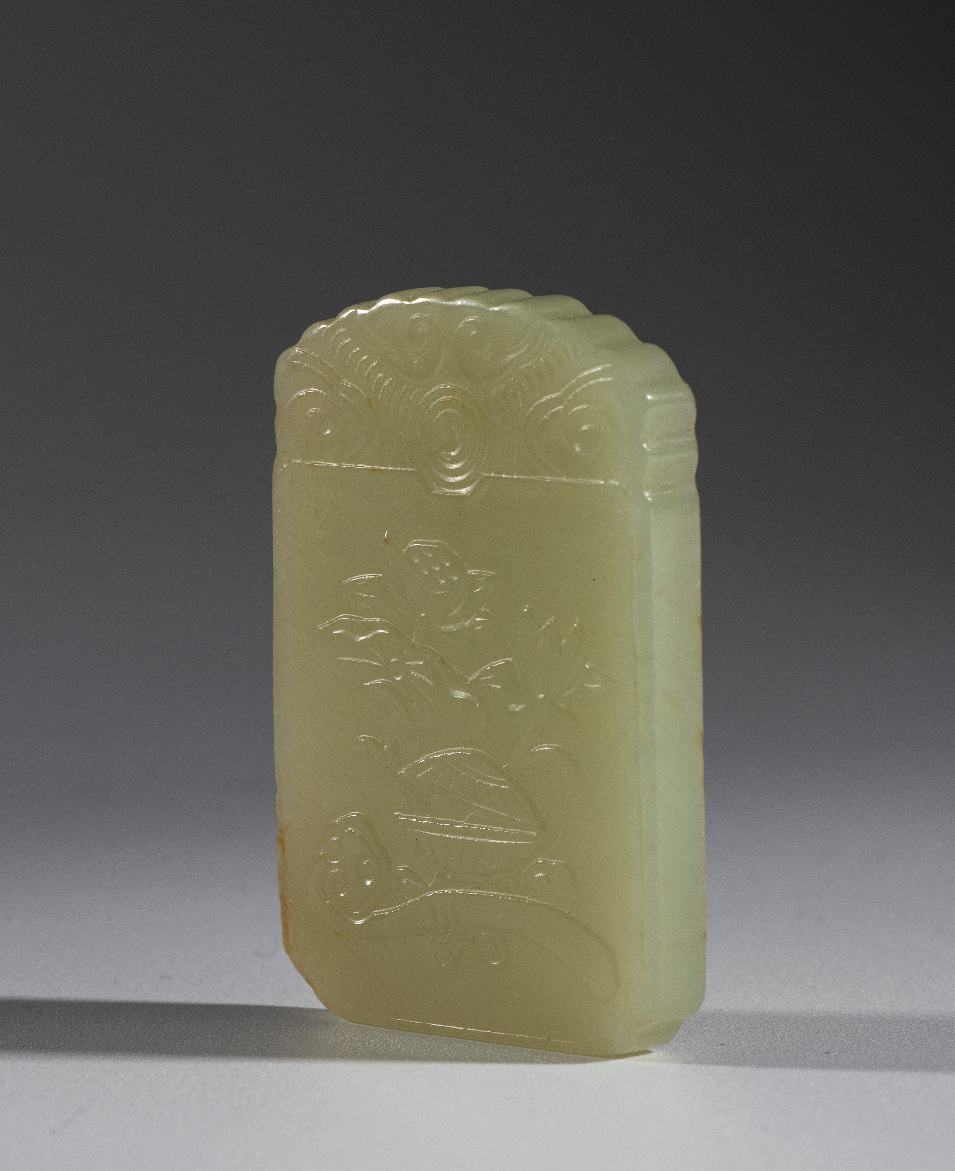 Ornamento pendente in giada, Cina