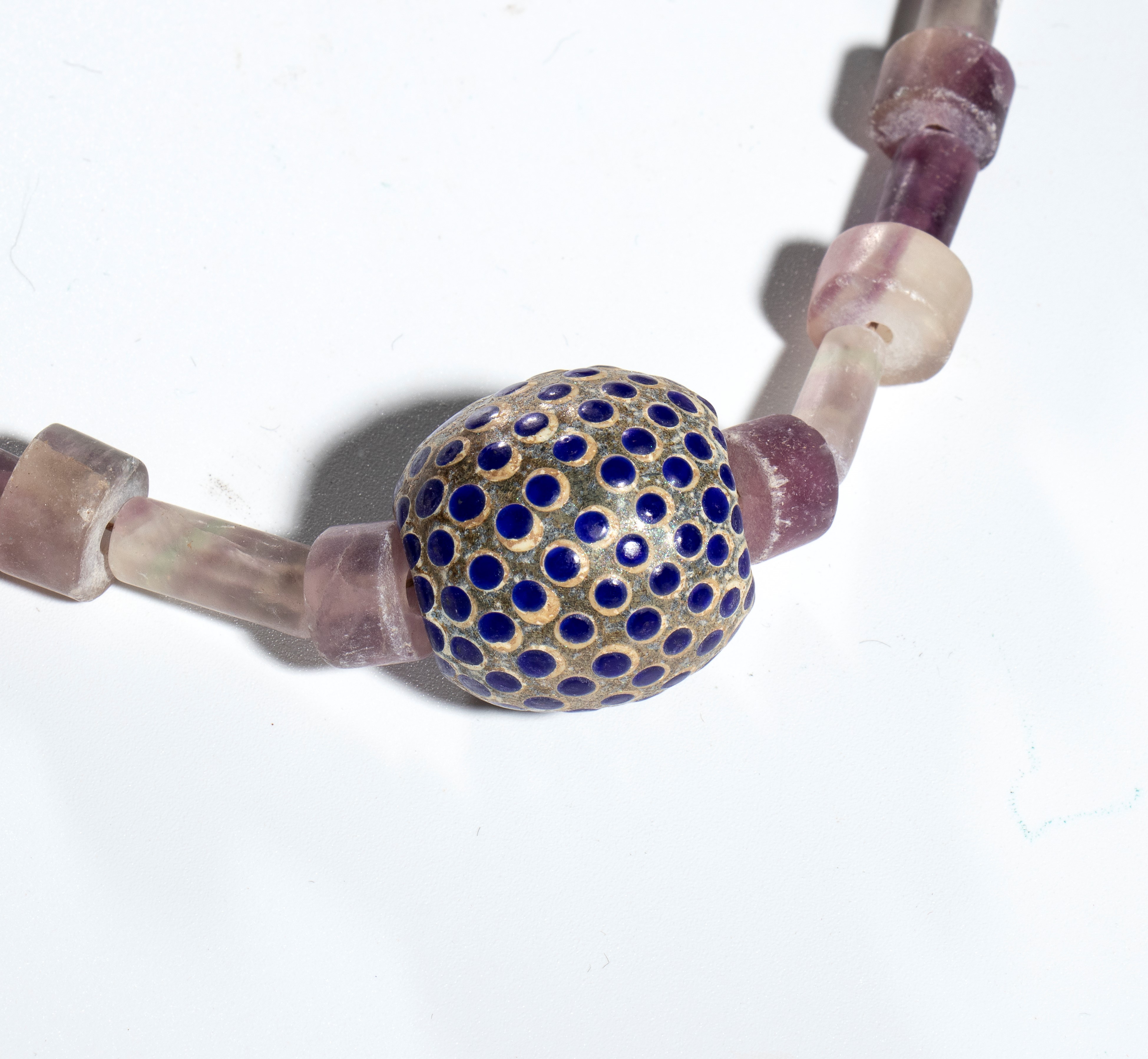 Collana di cristallo e pietre di fiume, Cina, XX secolo