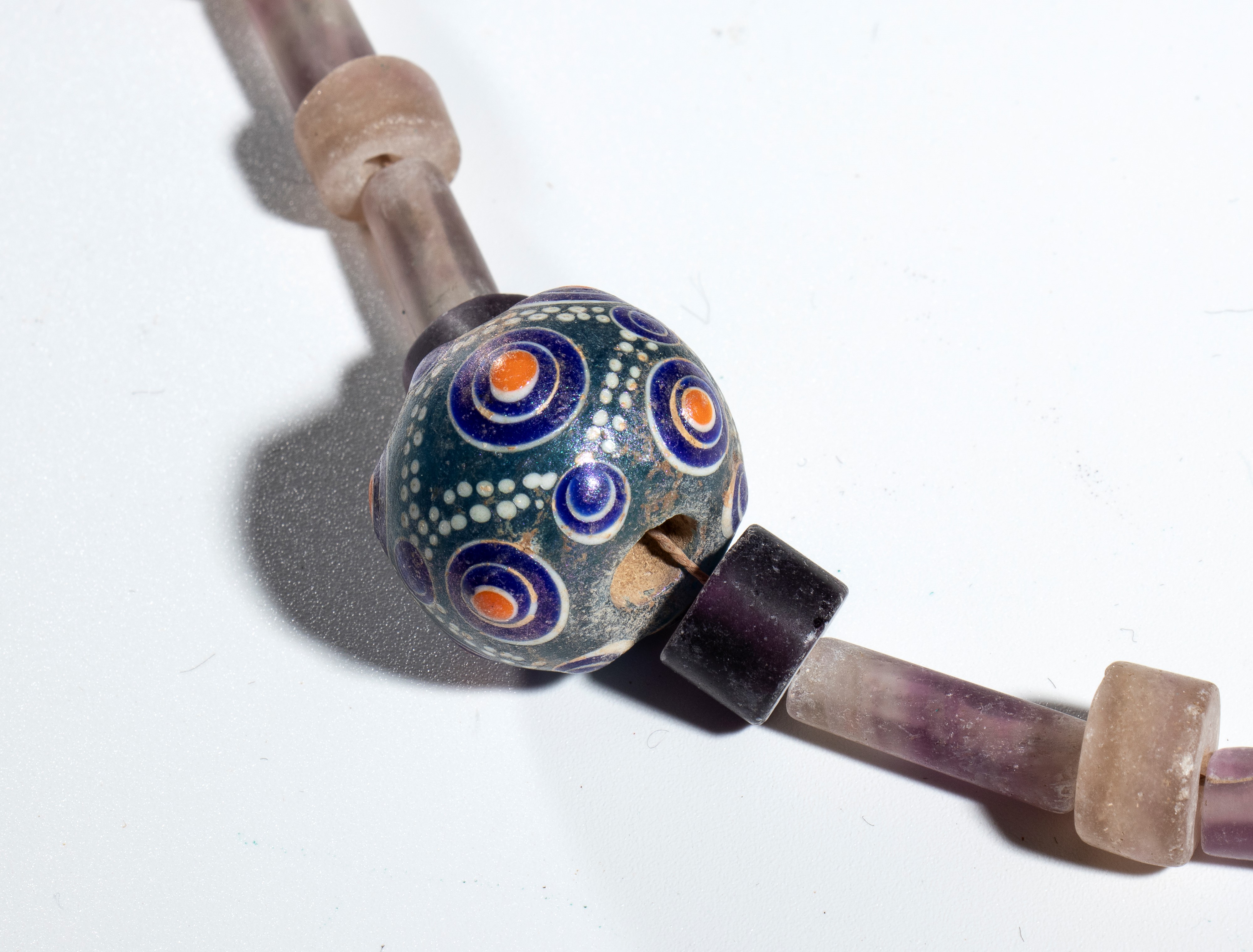 Collana di cristallo e pietre di fiume, Cina, XX secolo
