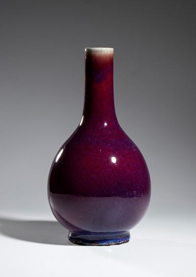 Vaso smaltato, colore sangue di bue, Cina, XX secolo