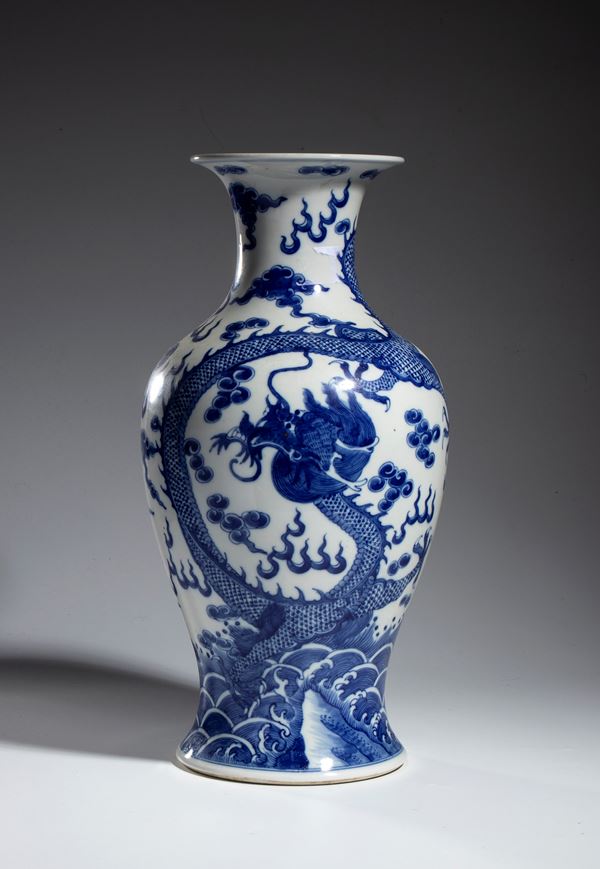 Blue and white porcelain vase, China