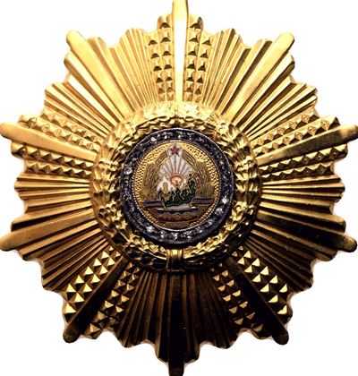 Romania, Repubblica Popolare, Ordine del 23 Agosto, Insegna di seconda classe, metallo dorato con...
