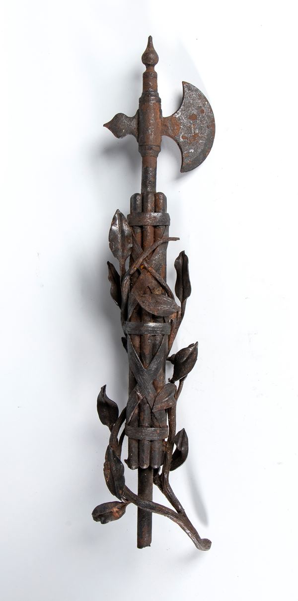 Fascio primo tipo in ferro battuto