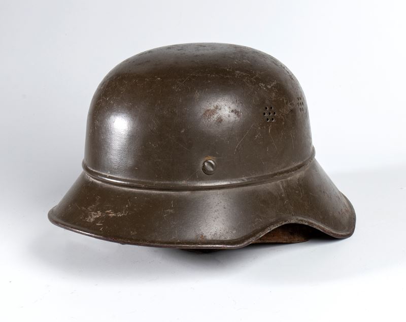 Elmetto della protezione antiaerea (Luftschutz), Germania, III Reich, prima metà XX secolo