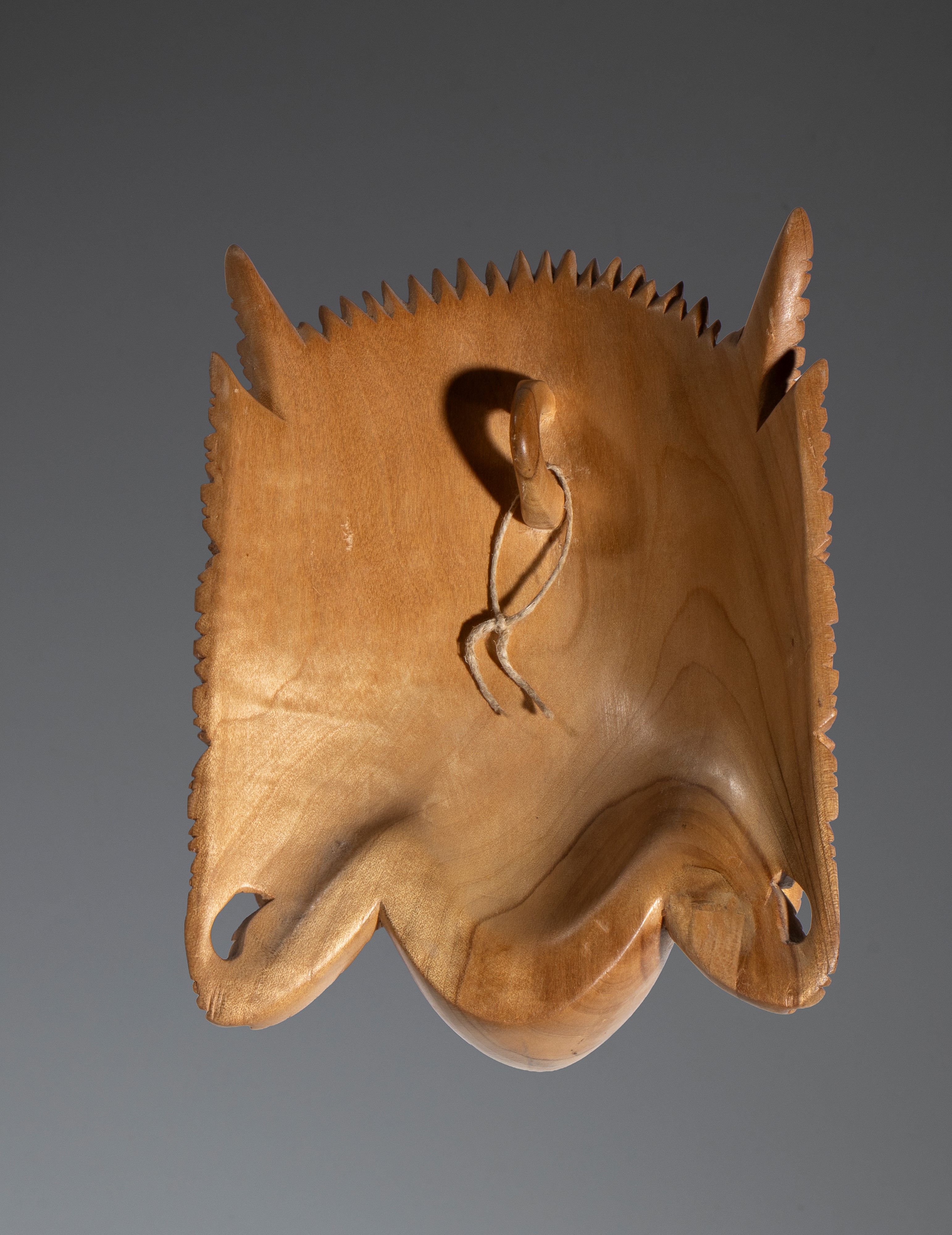 Maschera in legno, Bali, XX secolo