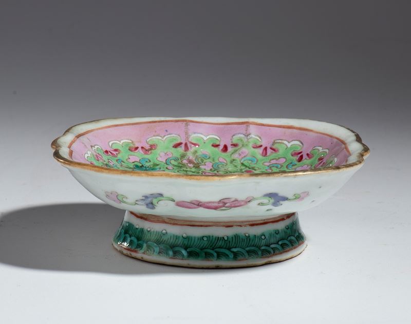 Piattino in porcellana Famiglia Rosa, Cina, XX secolo