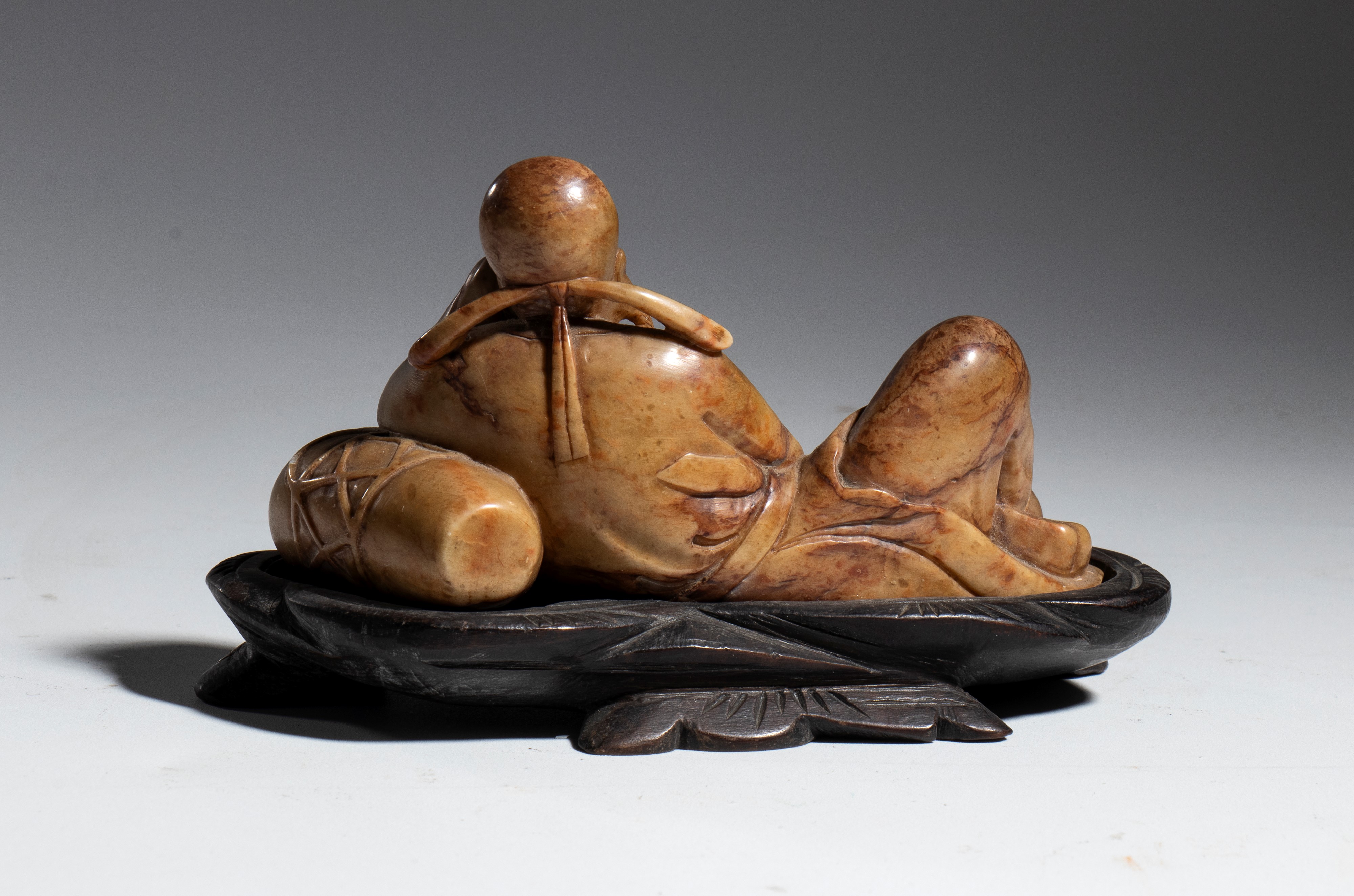 Figura di Shou Shan in pietra, Cina, XX secolo