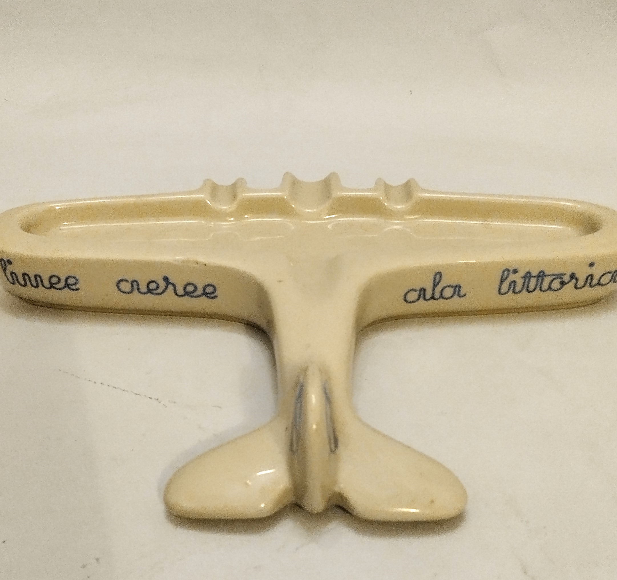 Posacenere dell'Ala Littoria, ceramica invetriata Richard Ginori