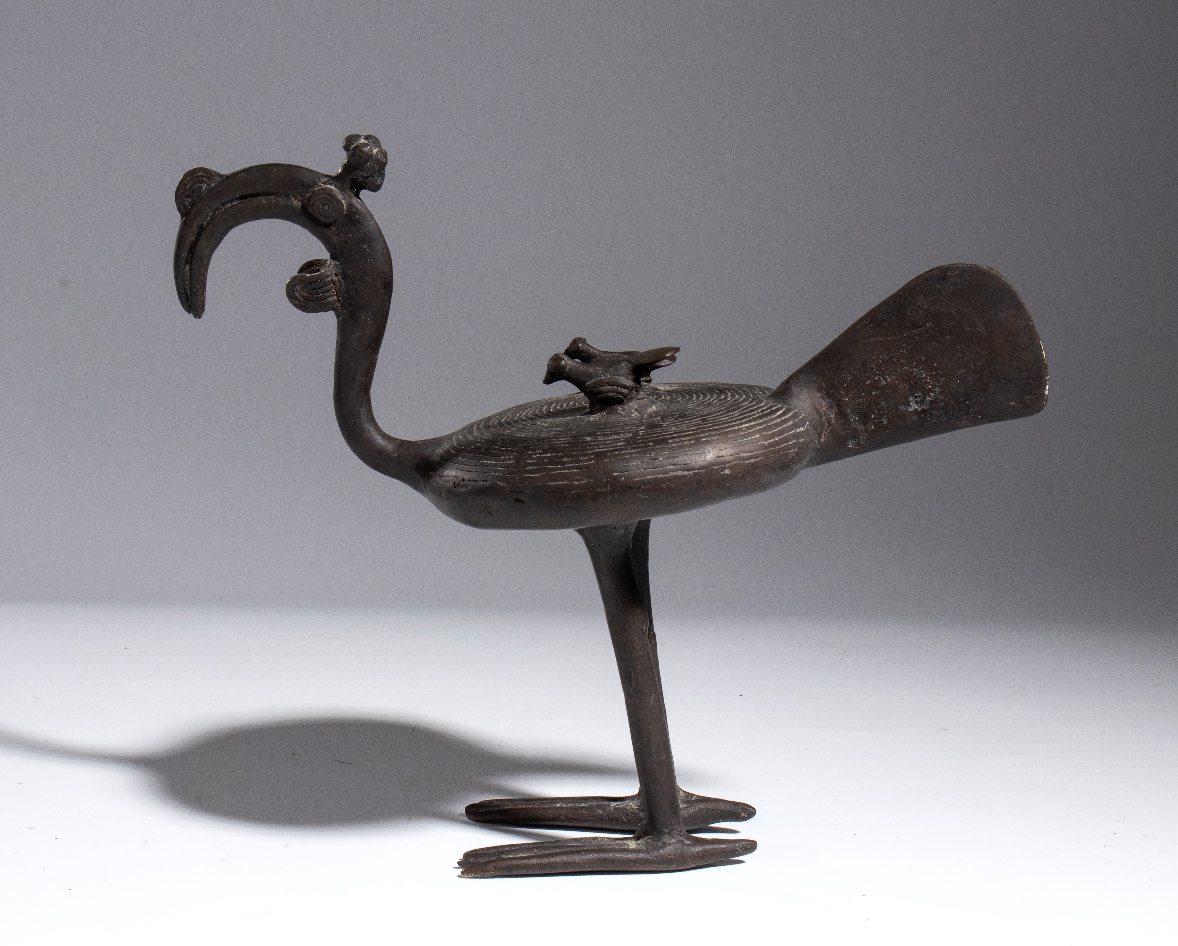 Uccello in bronzo, scultura in fusione a cera persa, XX secolo