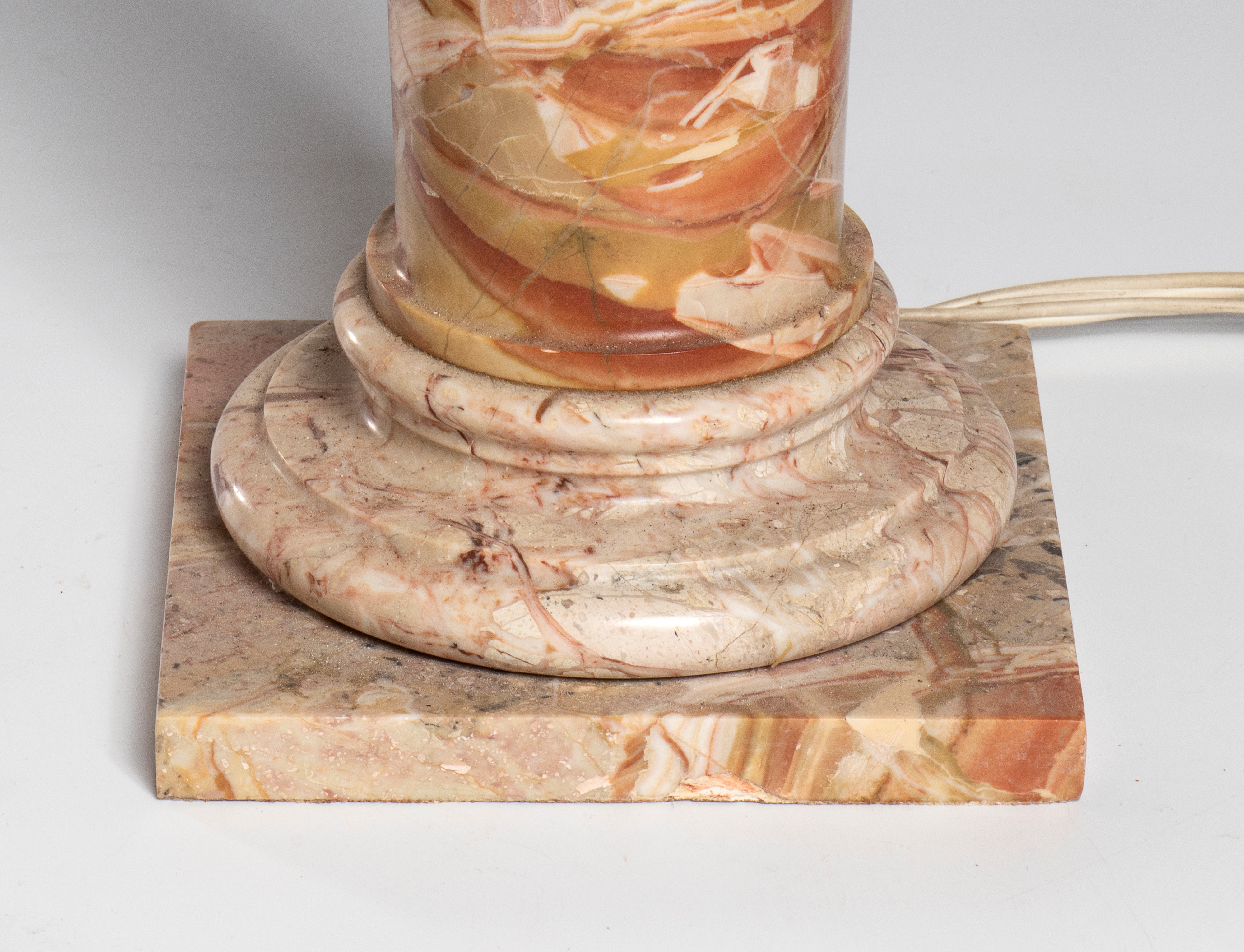 Coppia di lampade a colonna in marmo brecciato, circa 1950