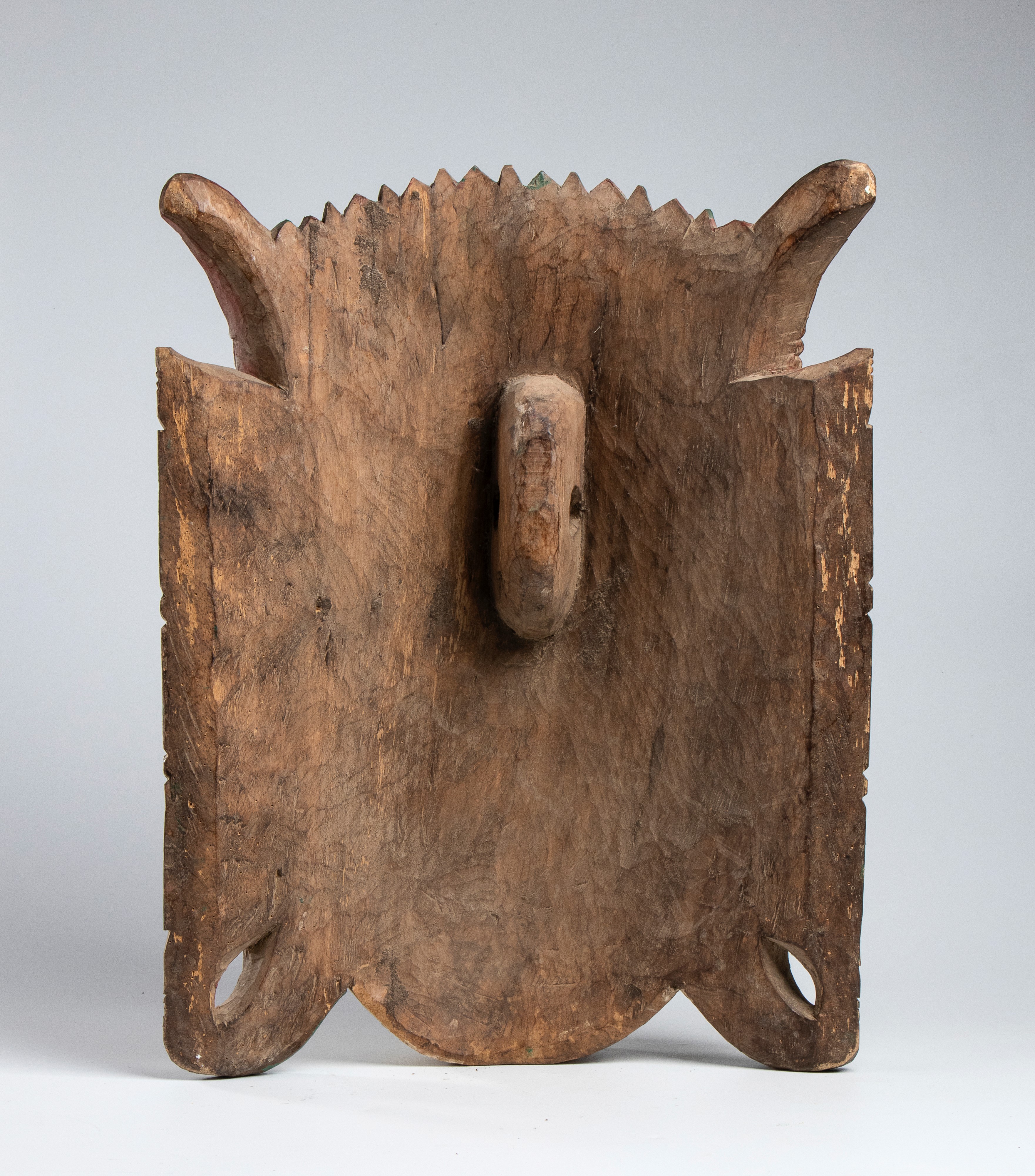 Maschera Nepalese in legno, rappresentazione di divinità sacra, Inizio XX secolo