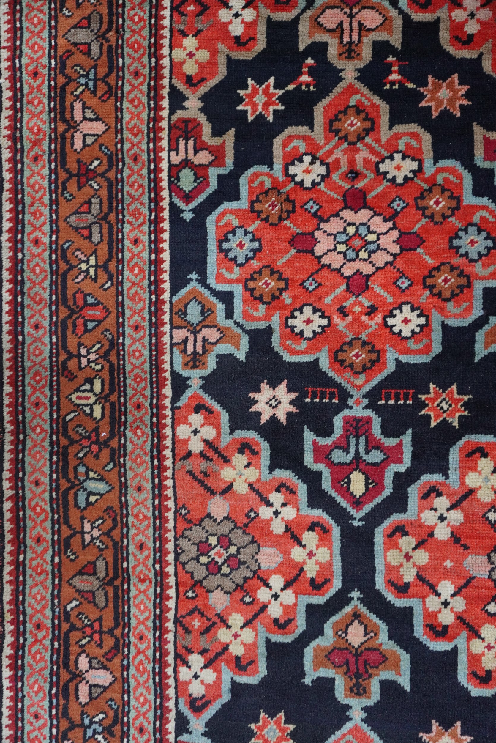 Tappeto Karabagh a medaglioni