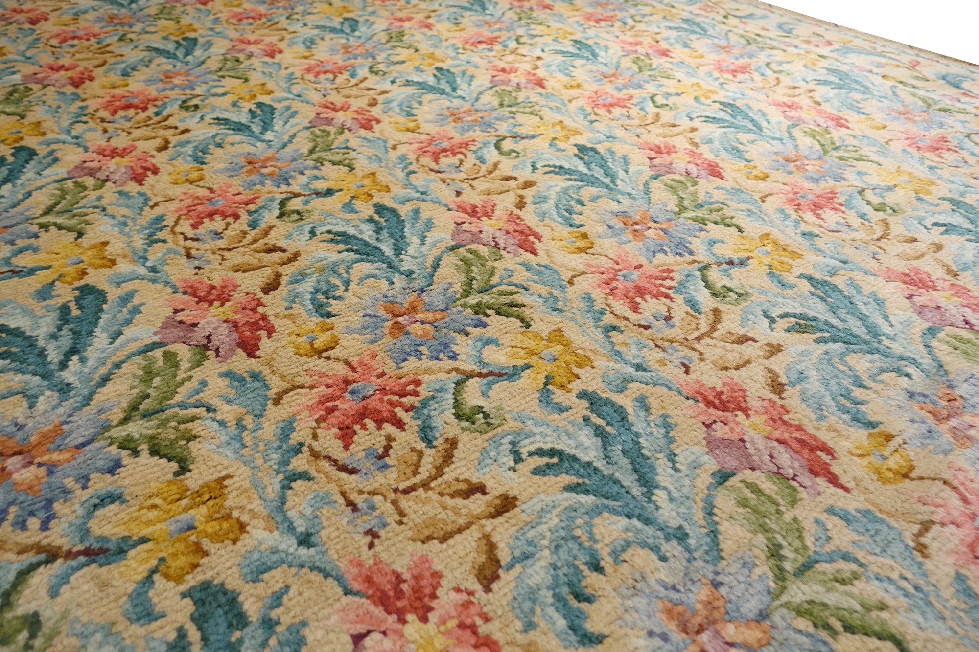 Tappeto Savonnerie floreale