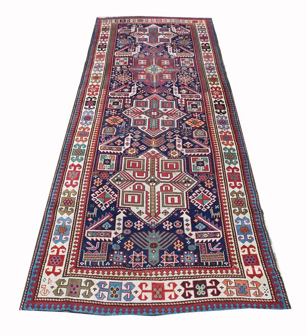 An Akstafa long rug