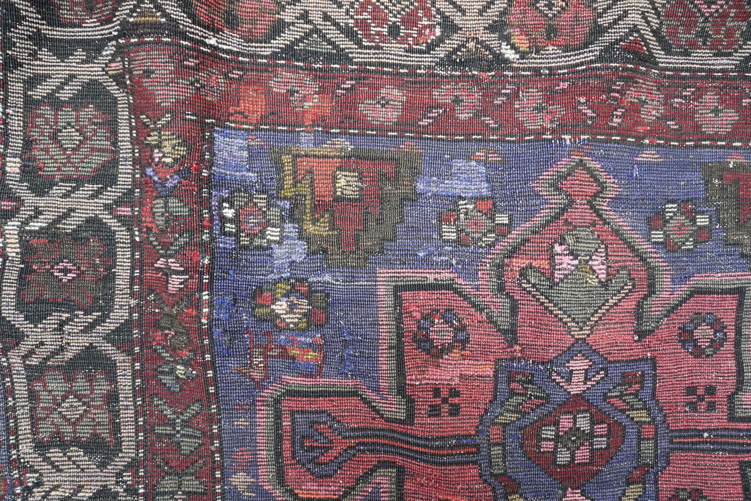 Tappeto Karabagh a medaglioni