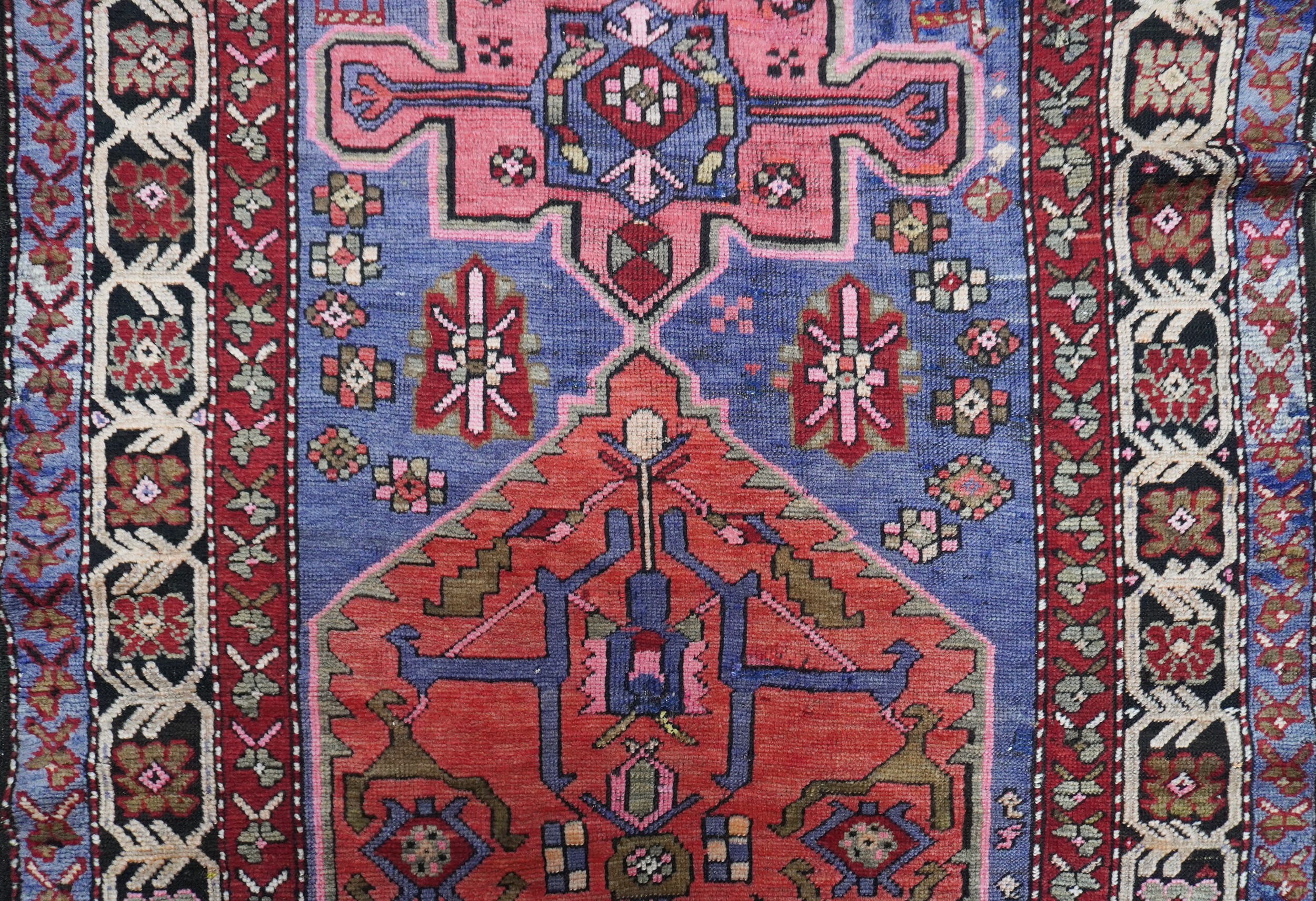 Tappeto Karabagh a medaglioni