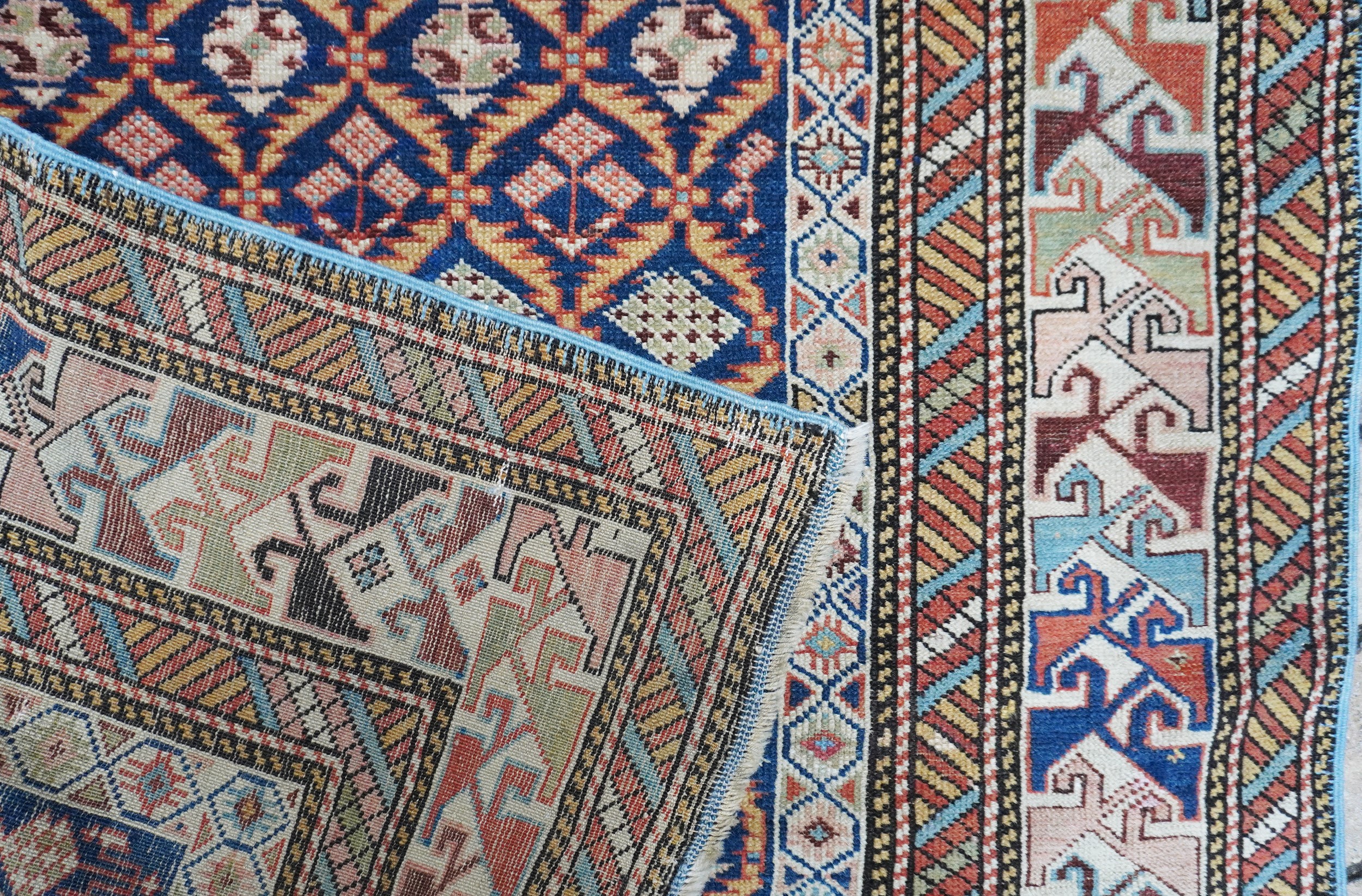 Tappeto Shirvan a reticoli