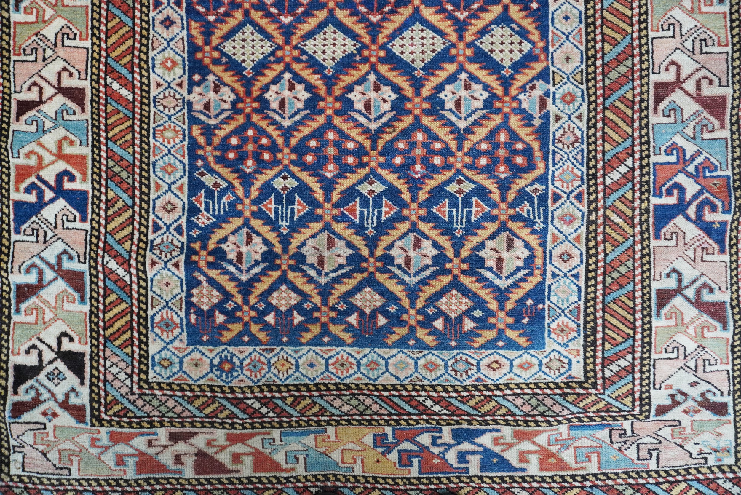 Tappeto Shirvan a reticoli