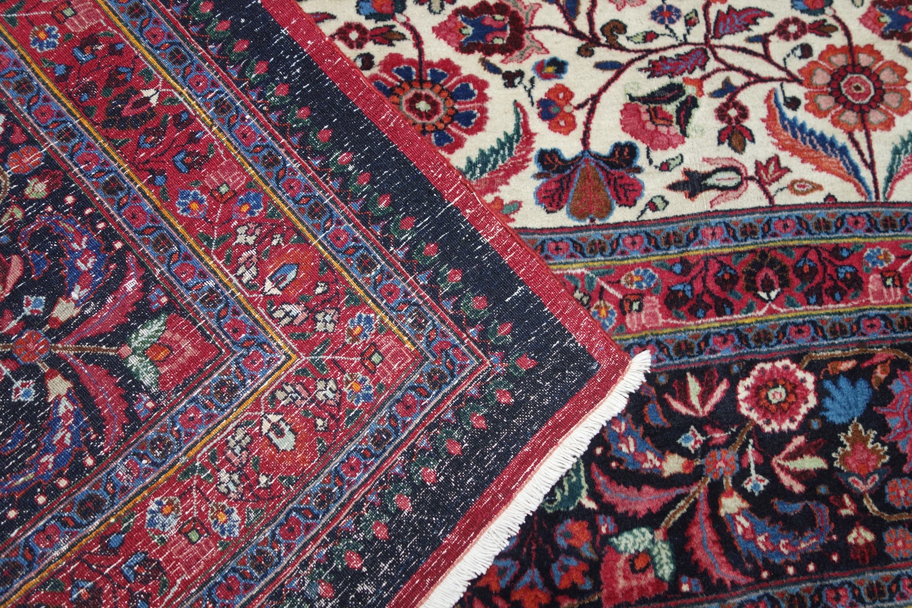 Tappeto Mashad a fondo bianco