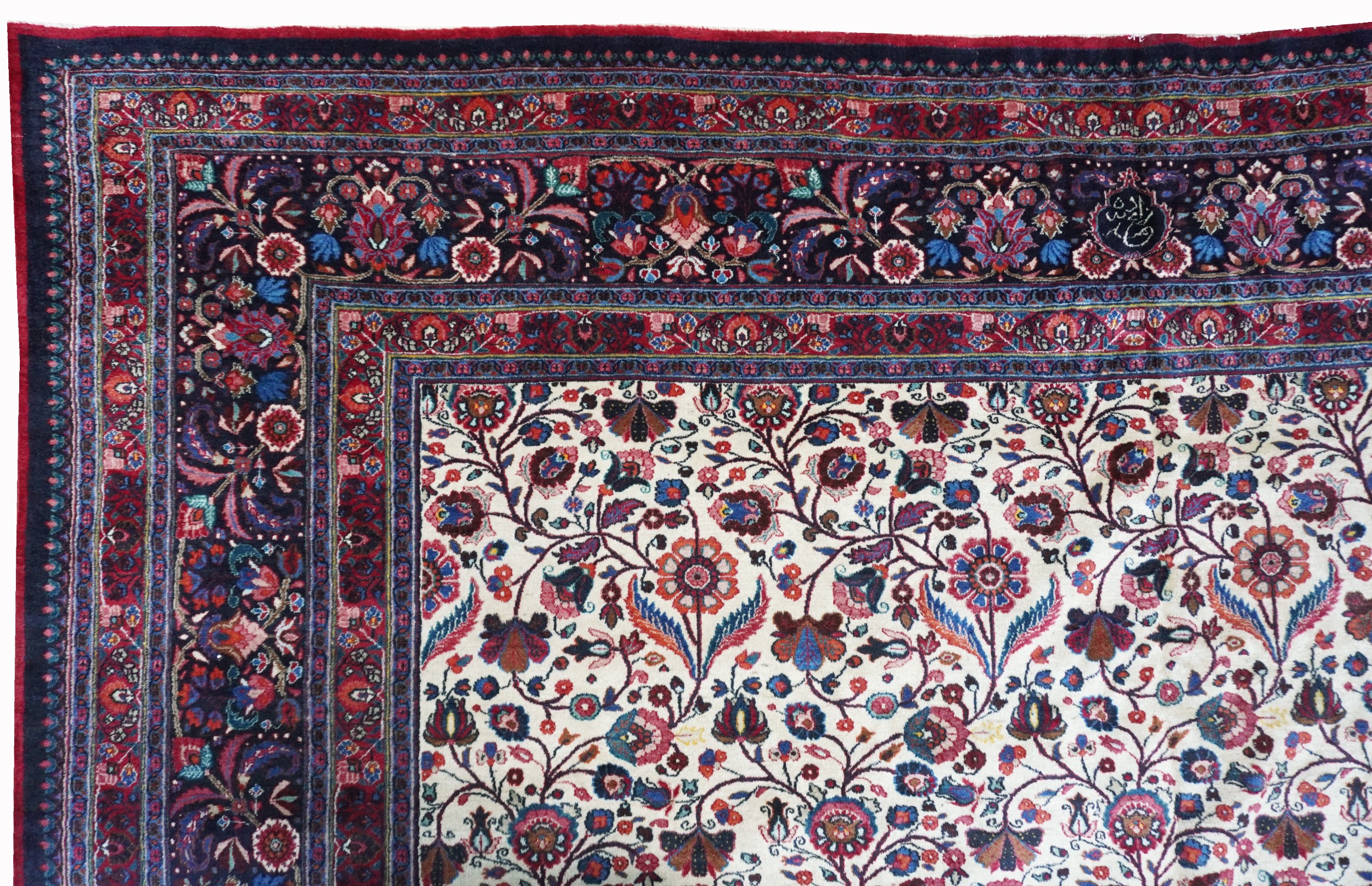 Tappeto Mashad a fondo bianco