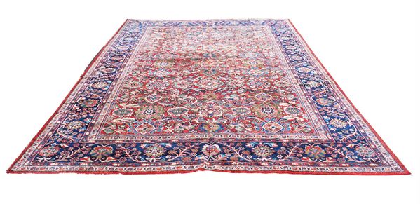 A Sarouk Mahal carpet