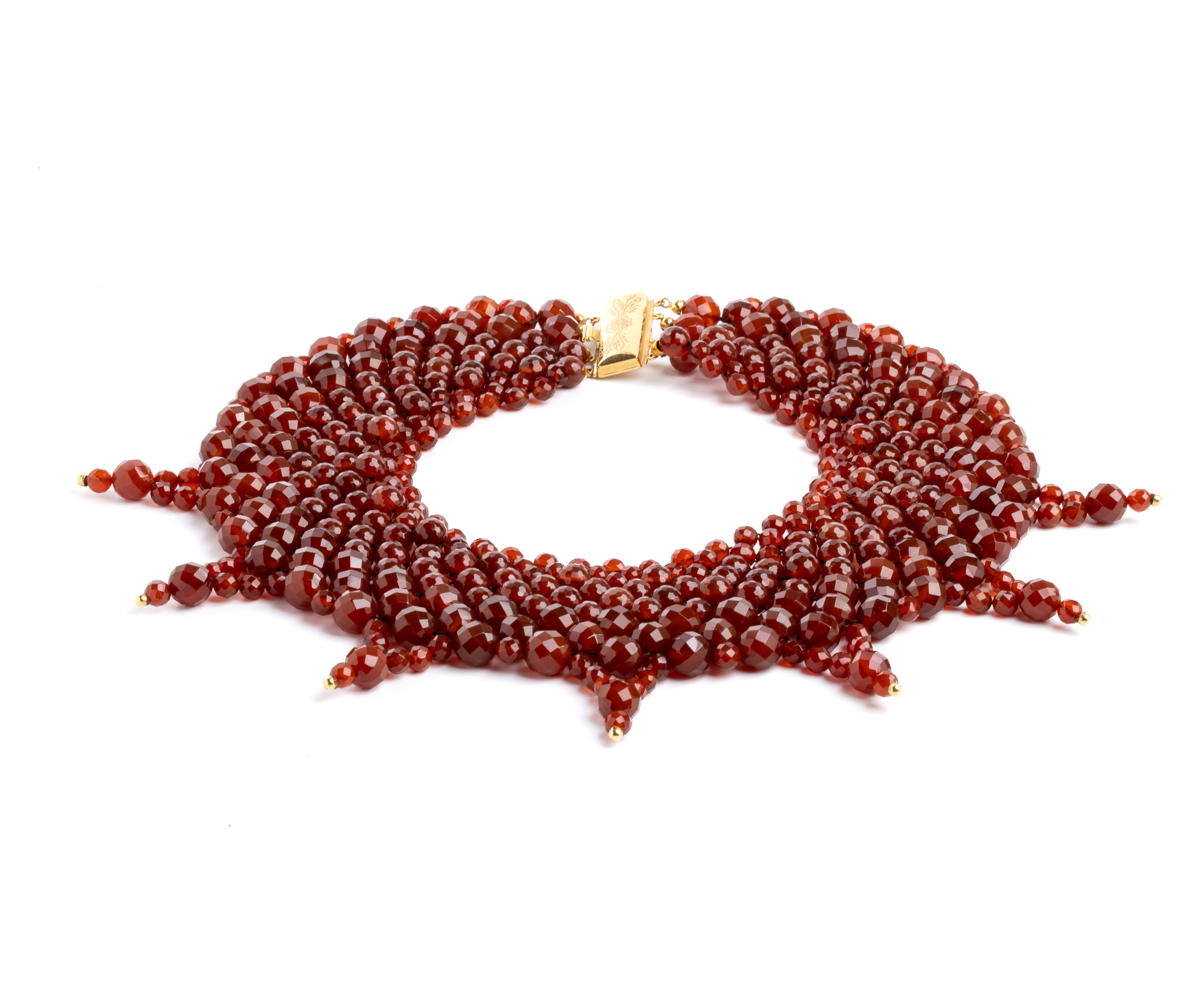 Collana in corniola, struttura multifili con chiusura in oro giallo 18k