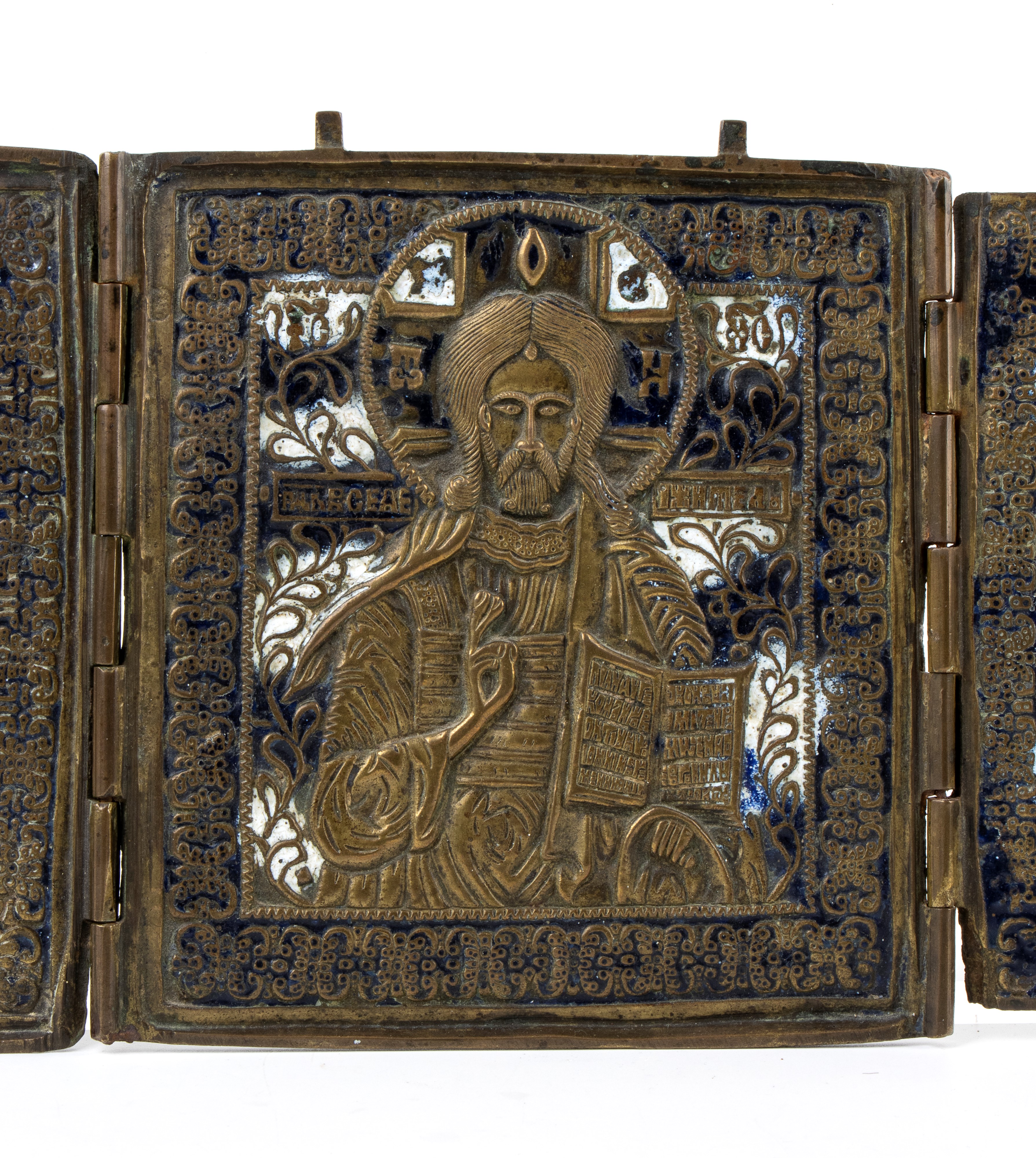 XIX secolo, Trittico da viaggio raffigurante la Deesis in fusione di bronzo con smalti policromi