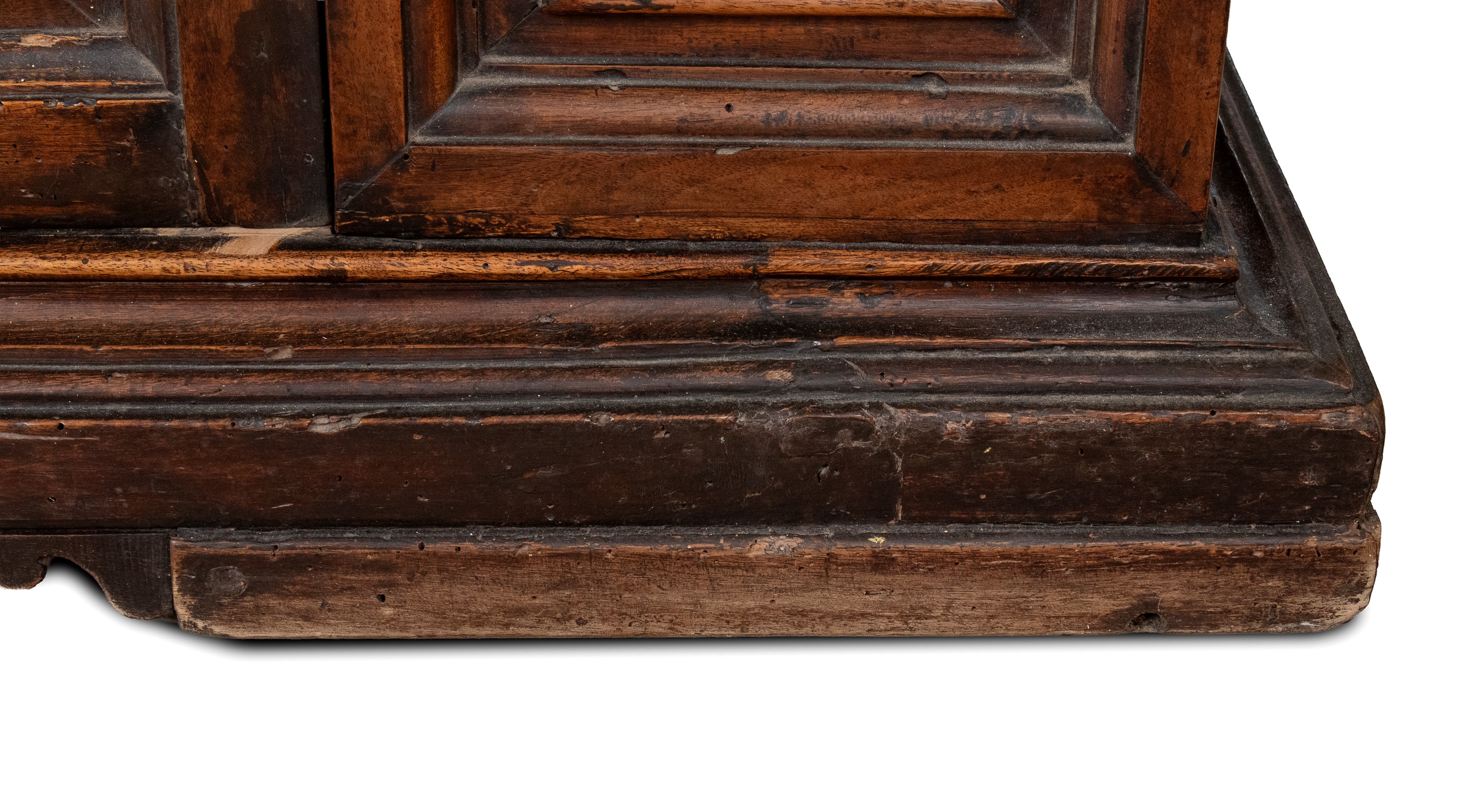 Credenza barocca in noce