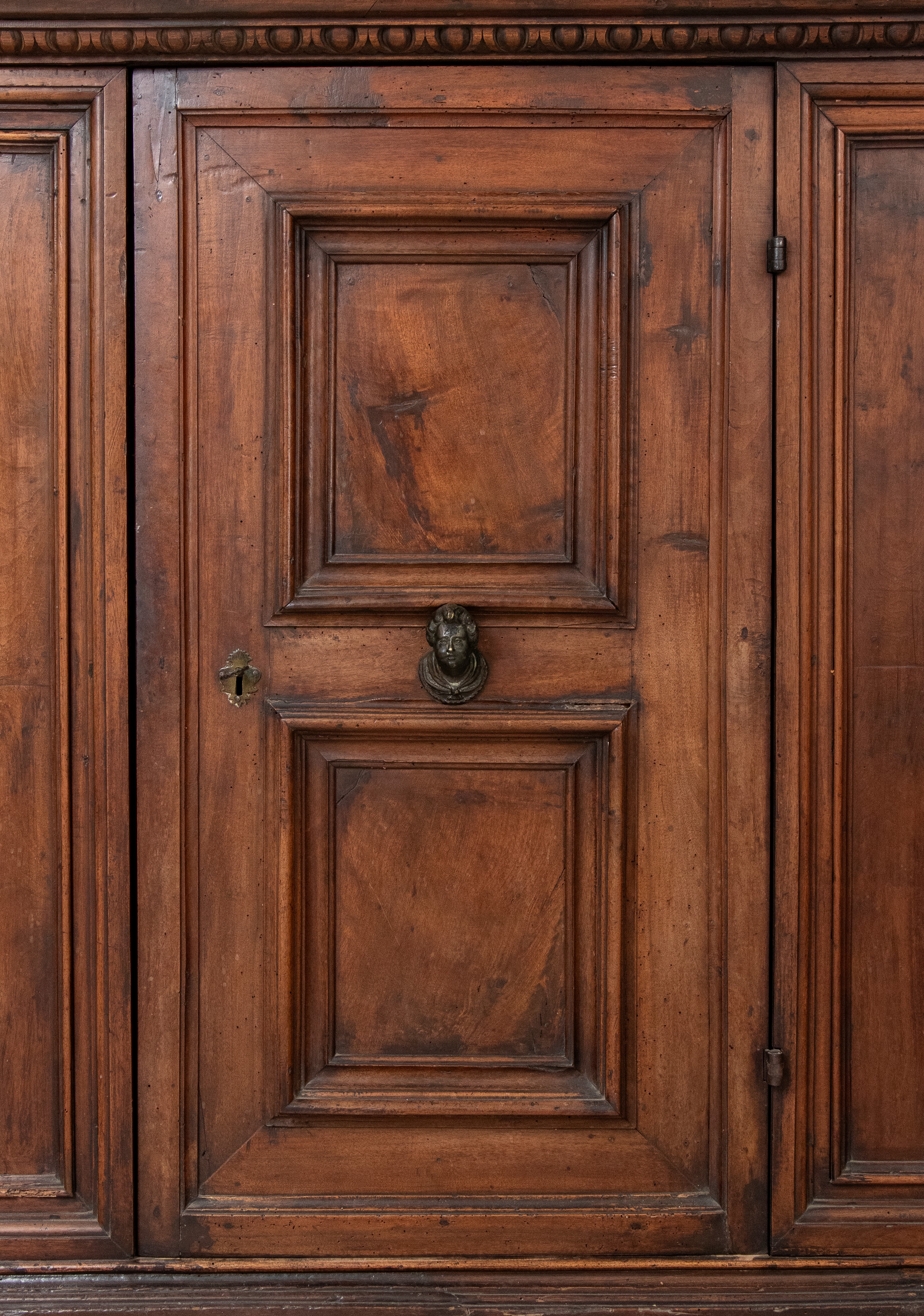 Credenza barocca in noce