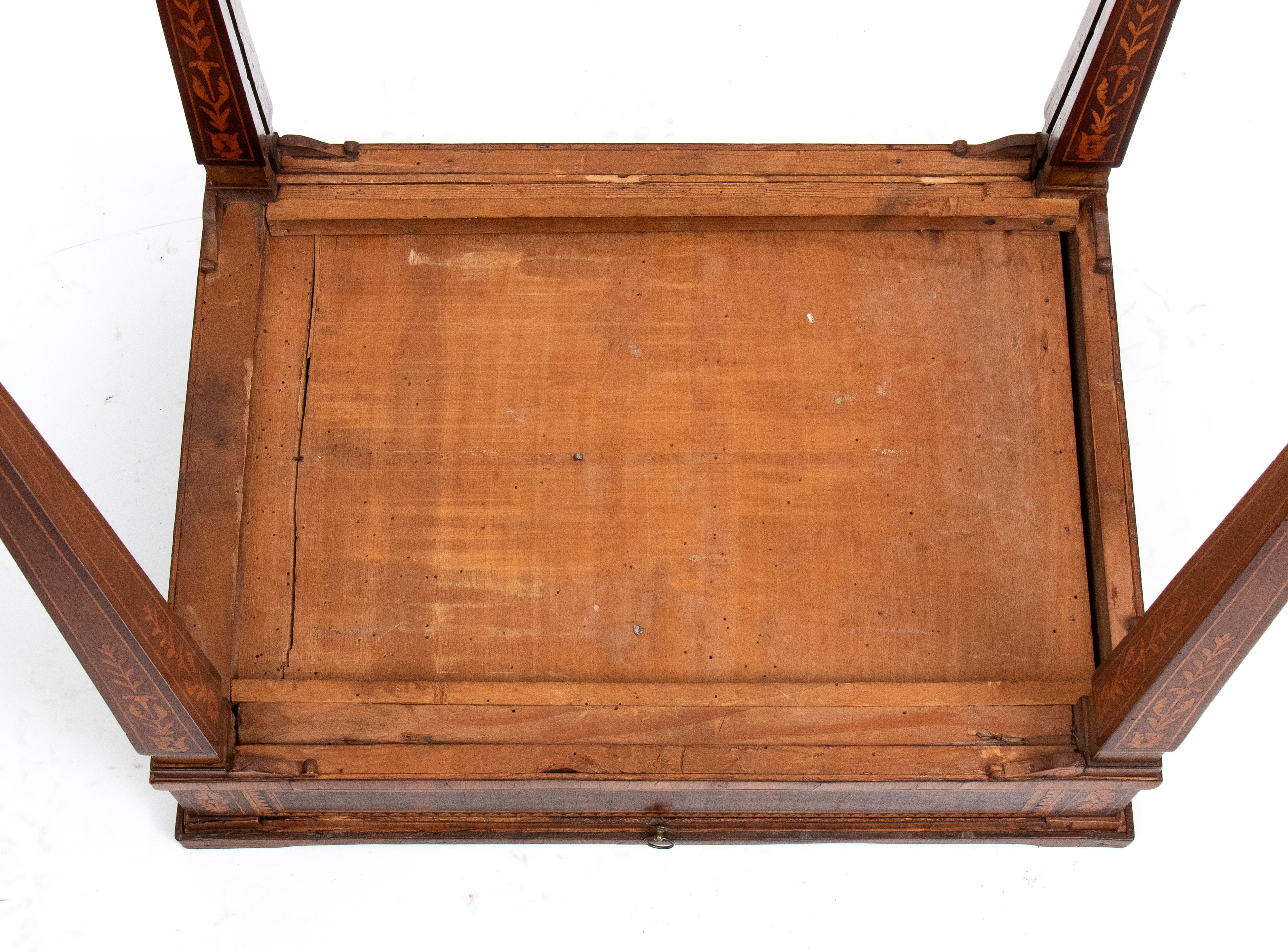 Tavolino intarsiato Luigi XVI