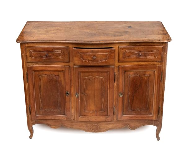 Provençal sideboard in walnut