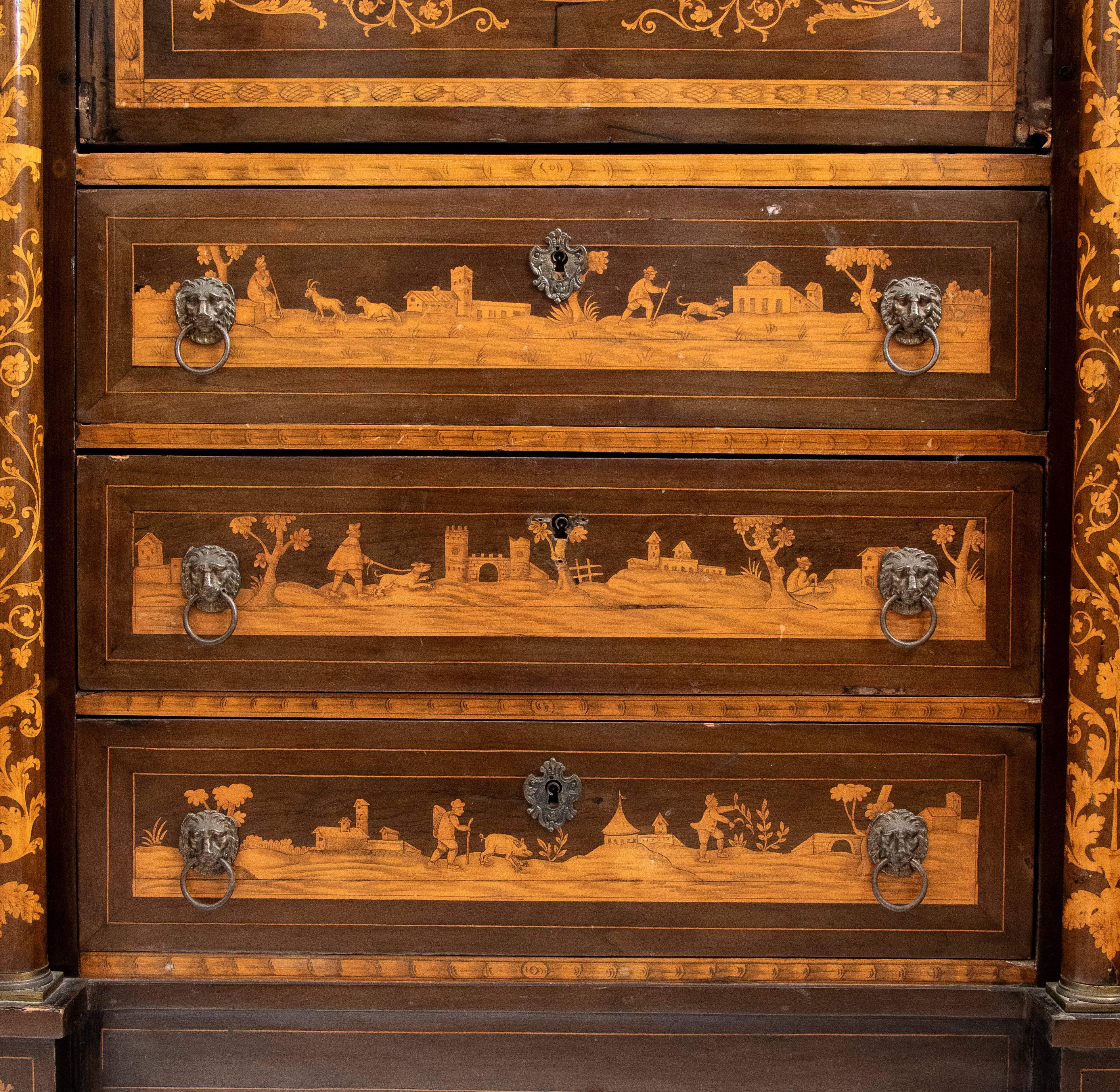 Secretaire a ribalta intarsiato