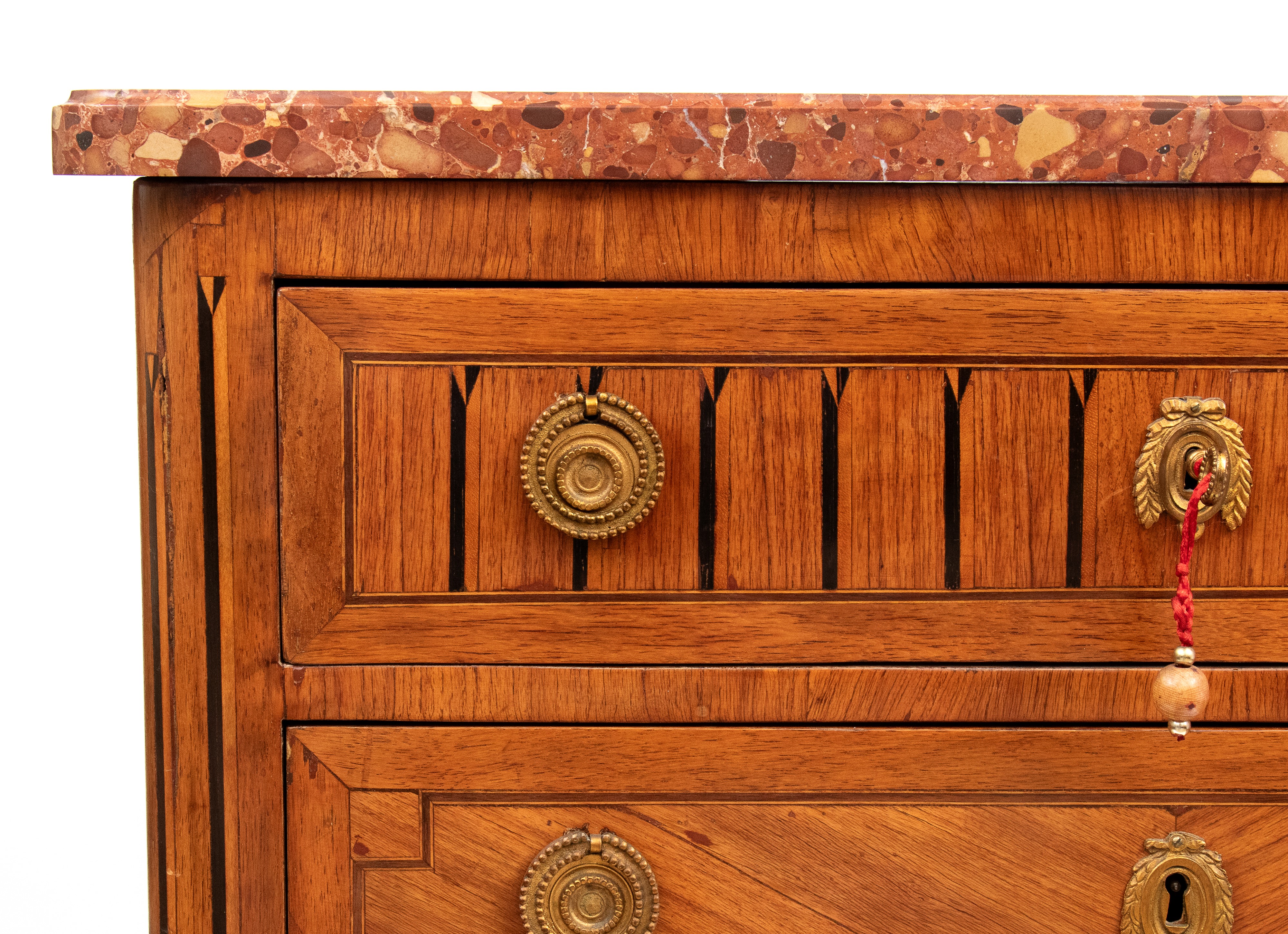 Comò in stile Luigi XVI