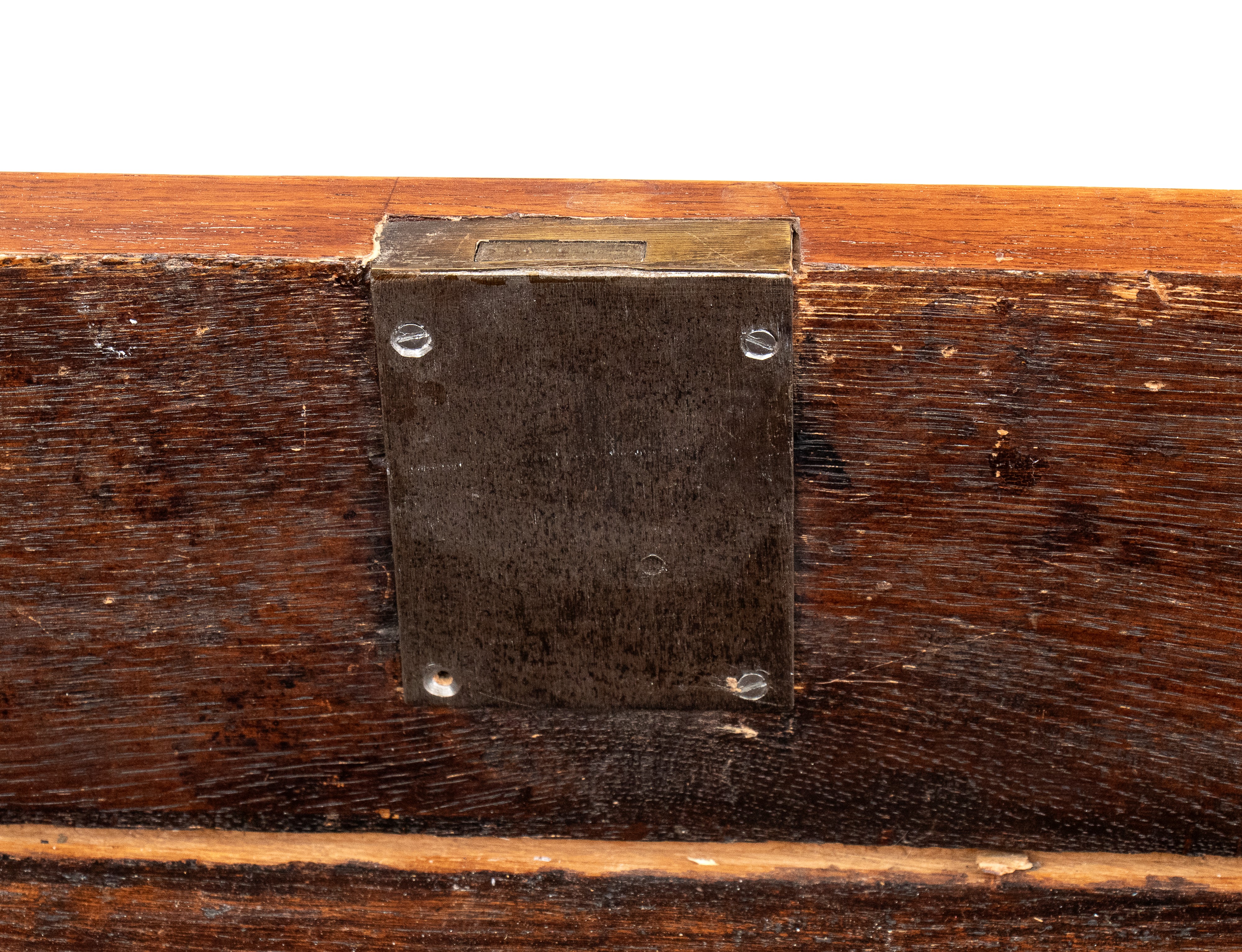 Comò in stile Luigi XVI