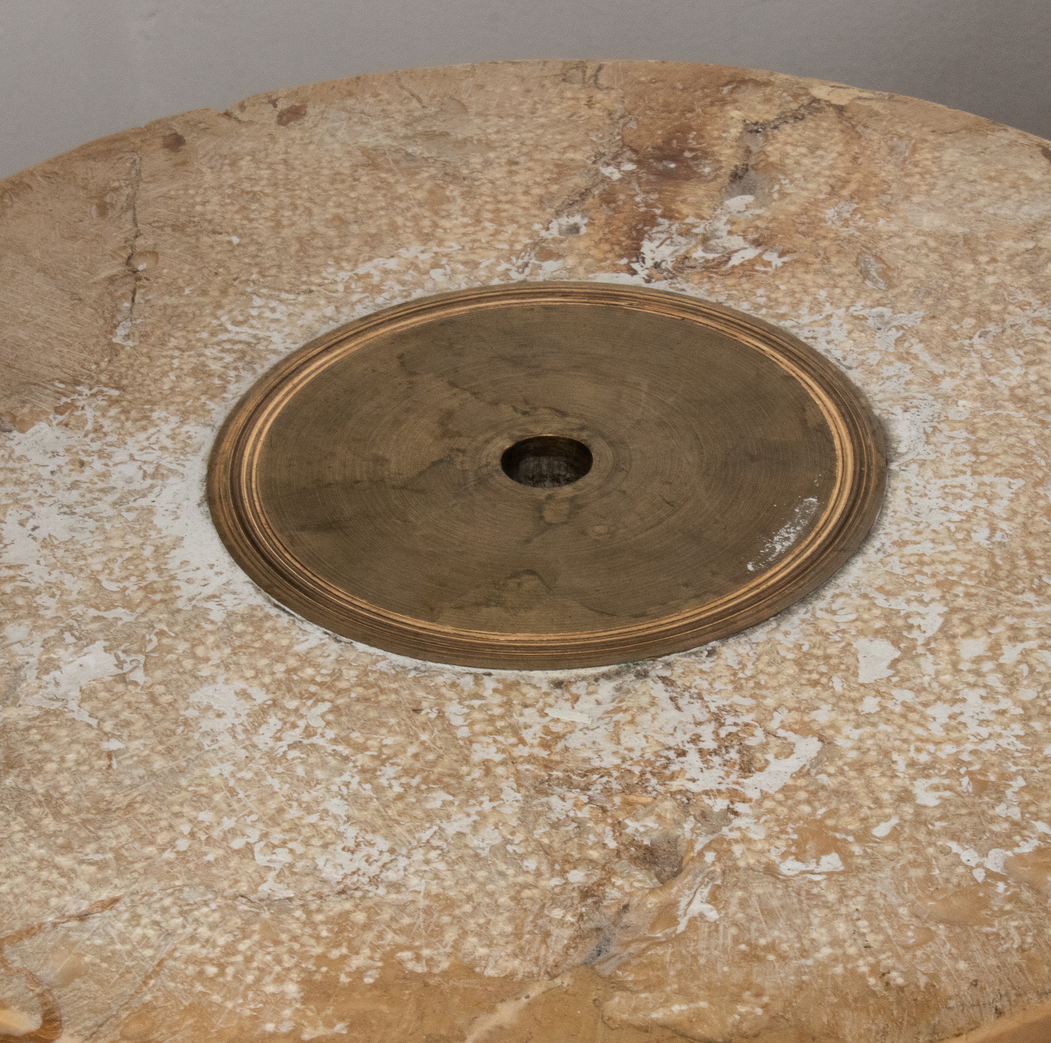 Colonna italiana in marmo