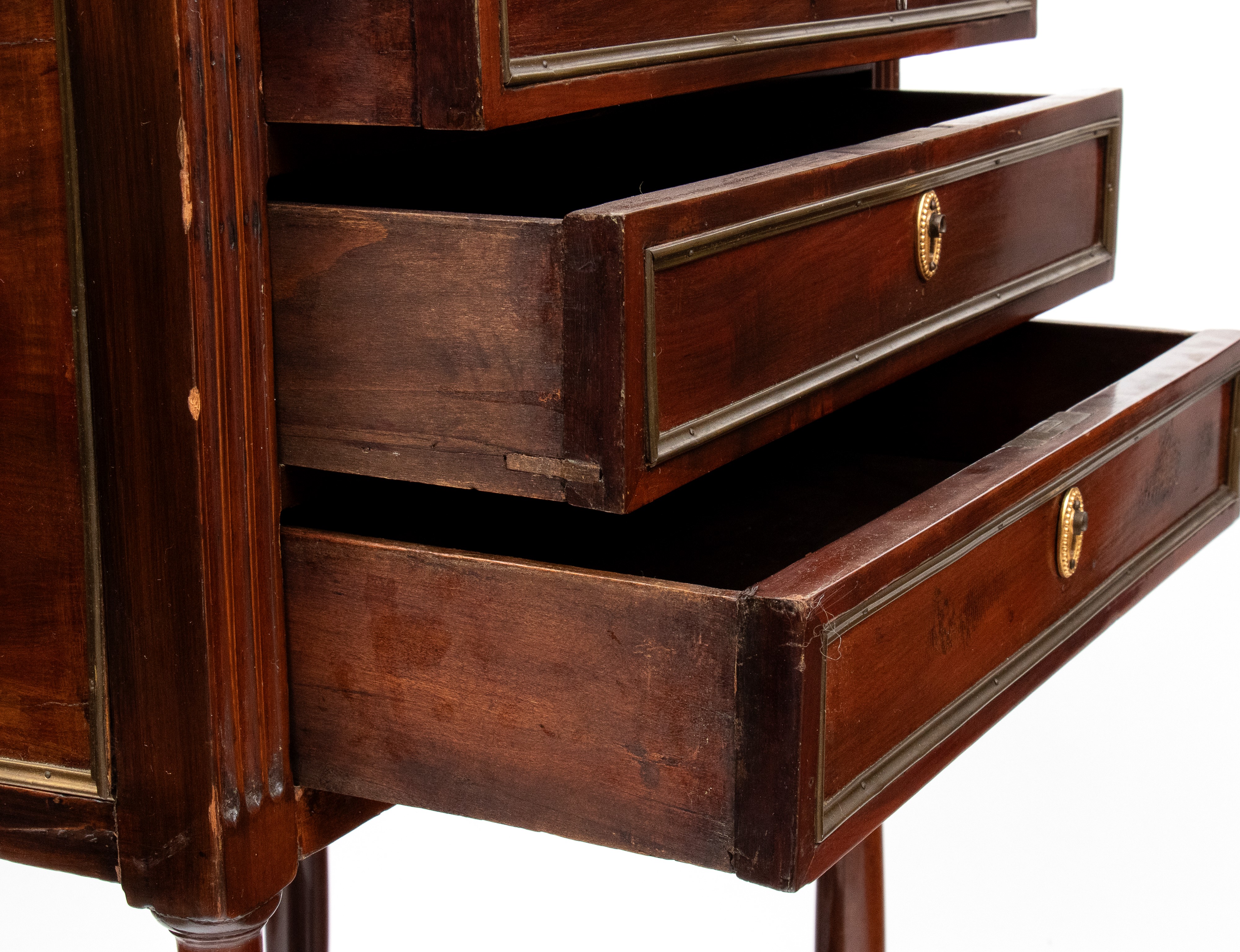 Comodino in stile Luigi XVI