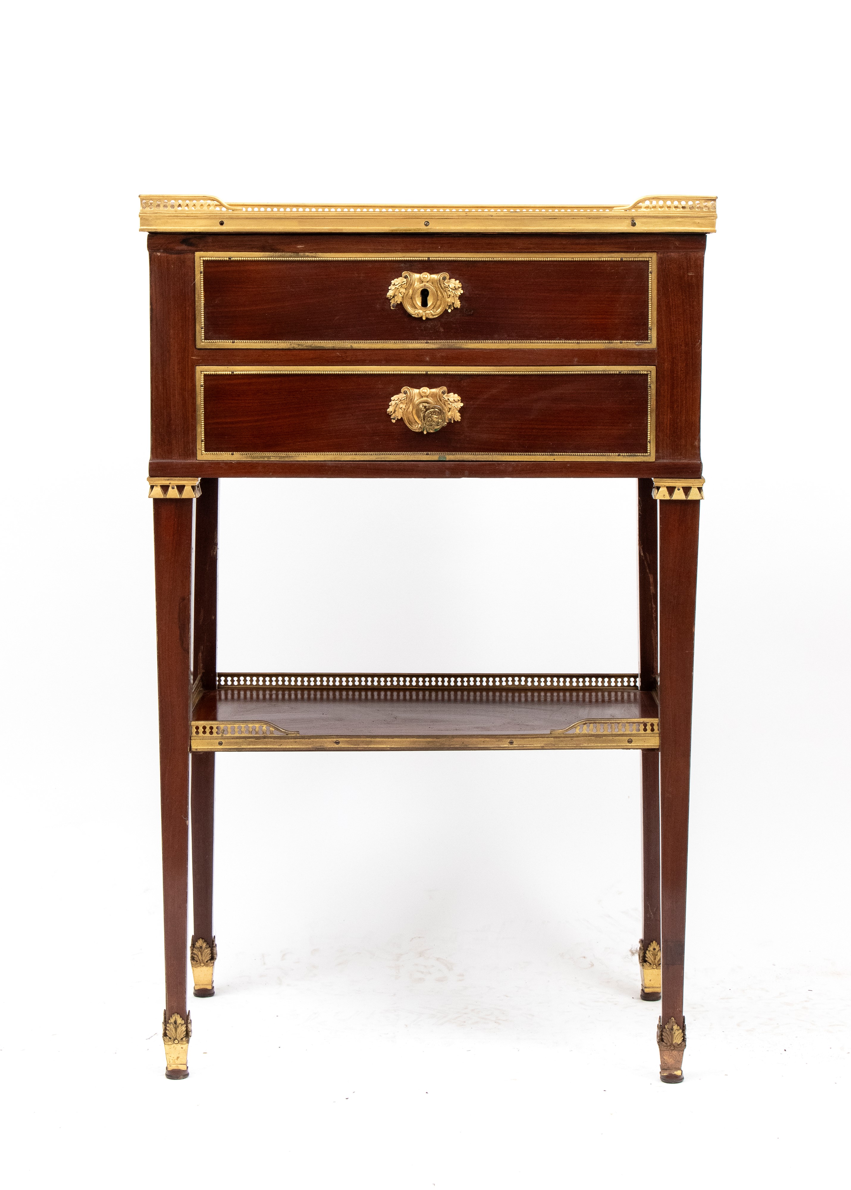 Mobile Luigi XVI, comodino in mogano con piano in marmo bianco e bronzi dorati, Francia XIX secol...