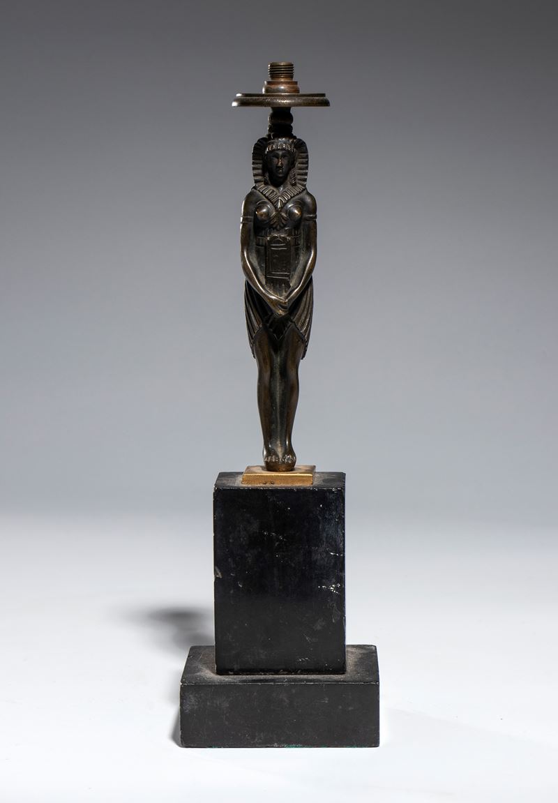 Base di lampada da tavolo in stile Impero, scultura in bronzo e base in marmo nero, XIX secolo