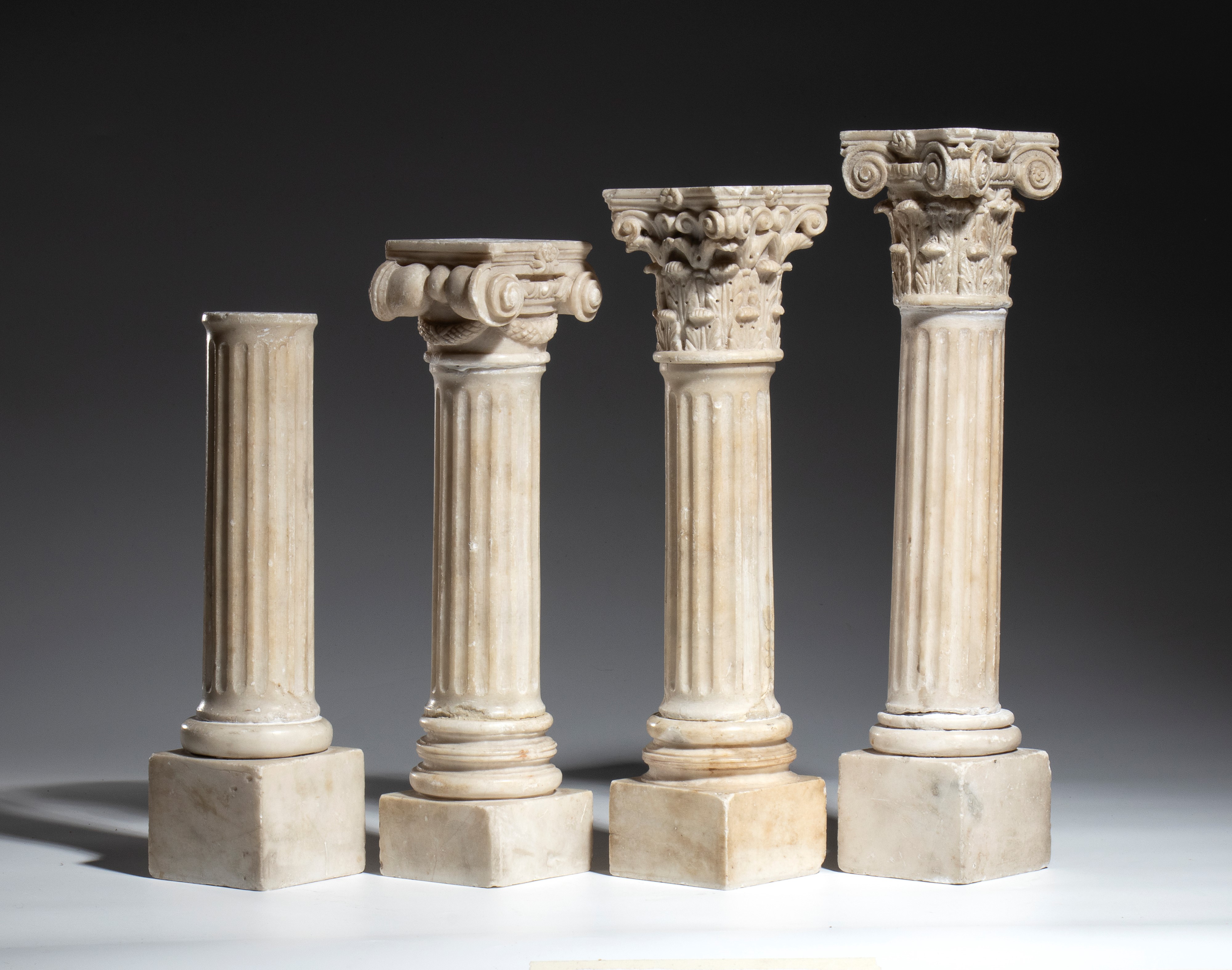 Quattro modelli di colonne in Stile Luigi XVI