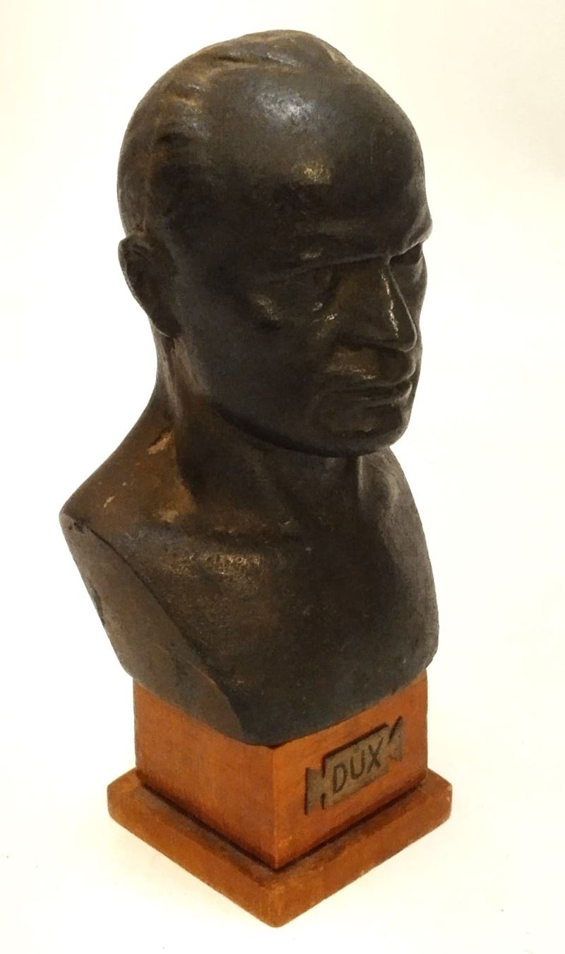 Piccolo busto in bronzo di Benito Mussolini