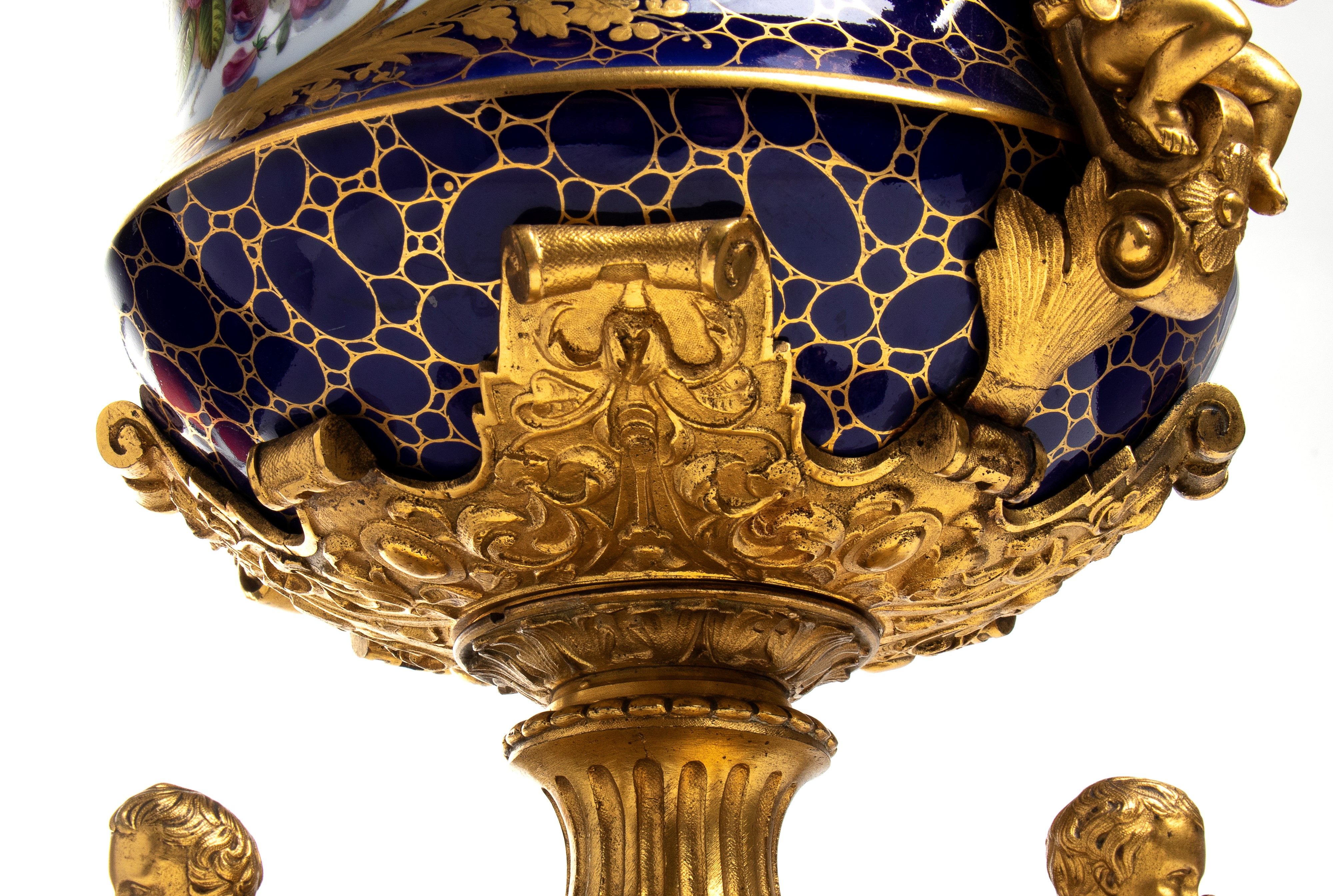 Centrotavola francese in bronzo e porcellana