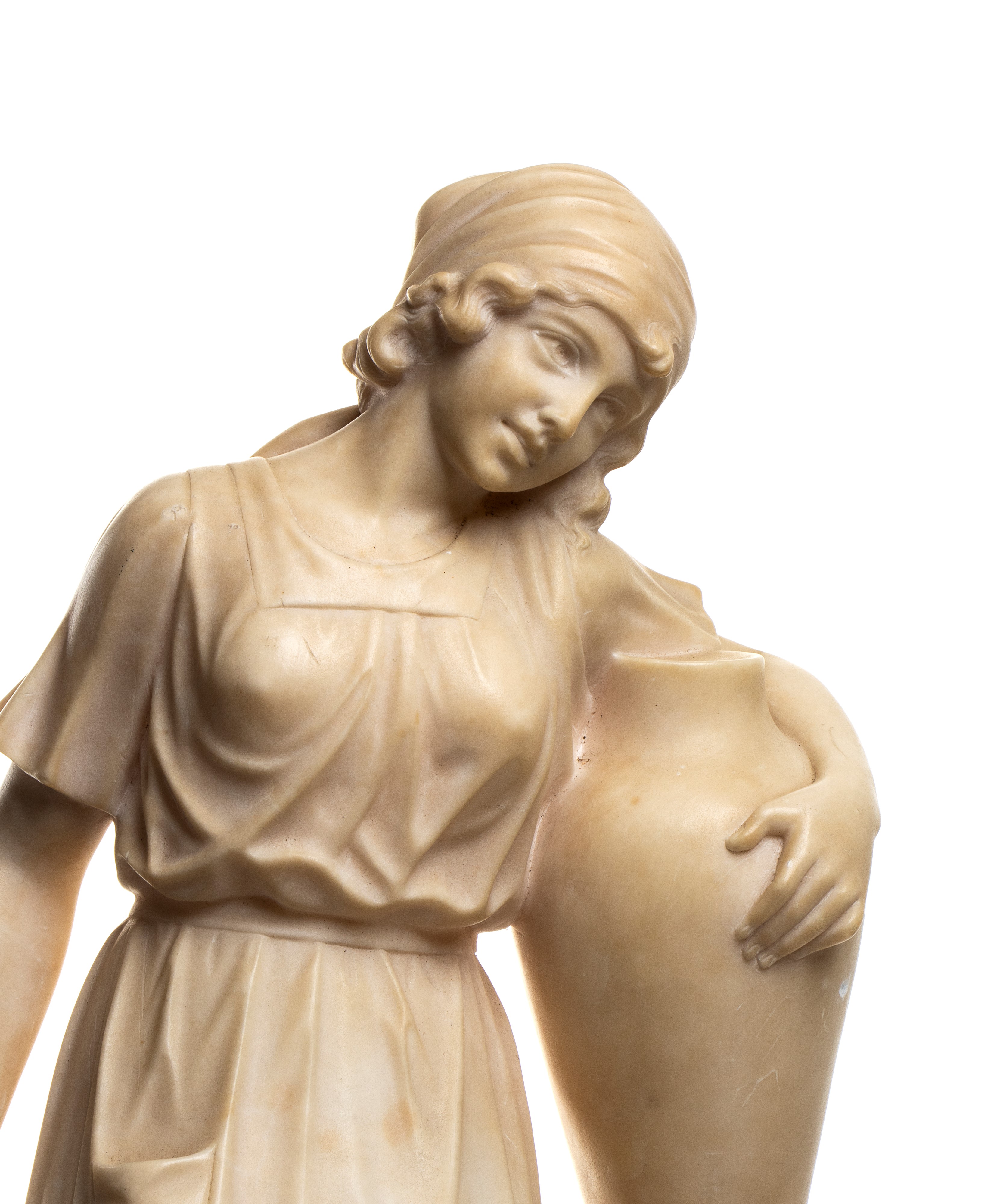 Scultura francese, donna portatrice d’acqua in alabastro, XIX secolo