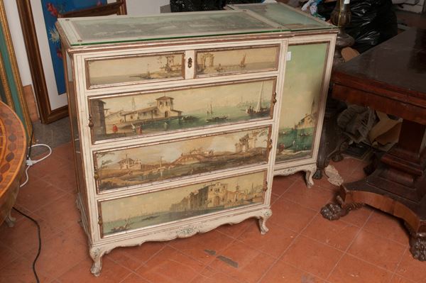 Cassettone a quattro cassetti