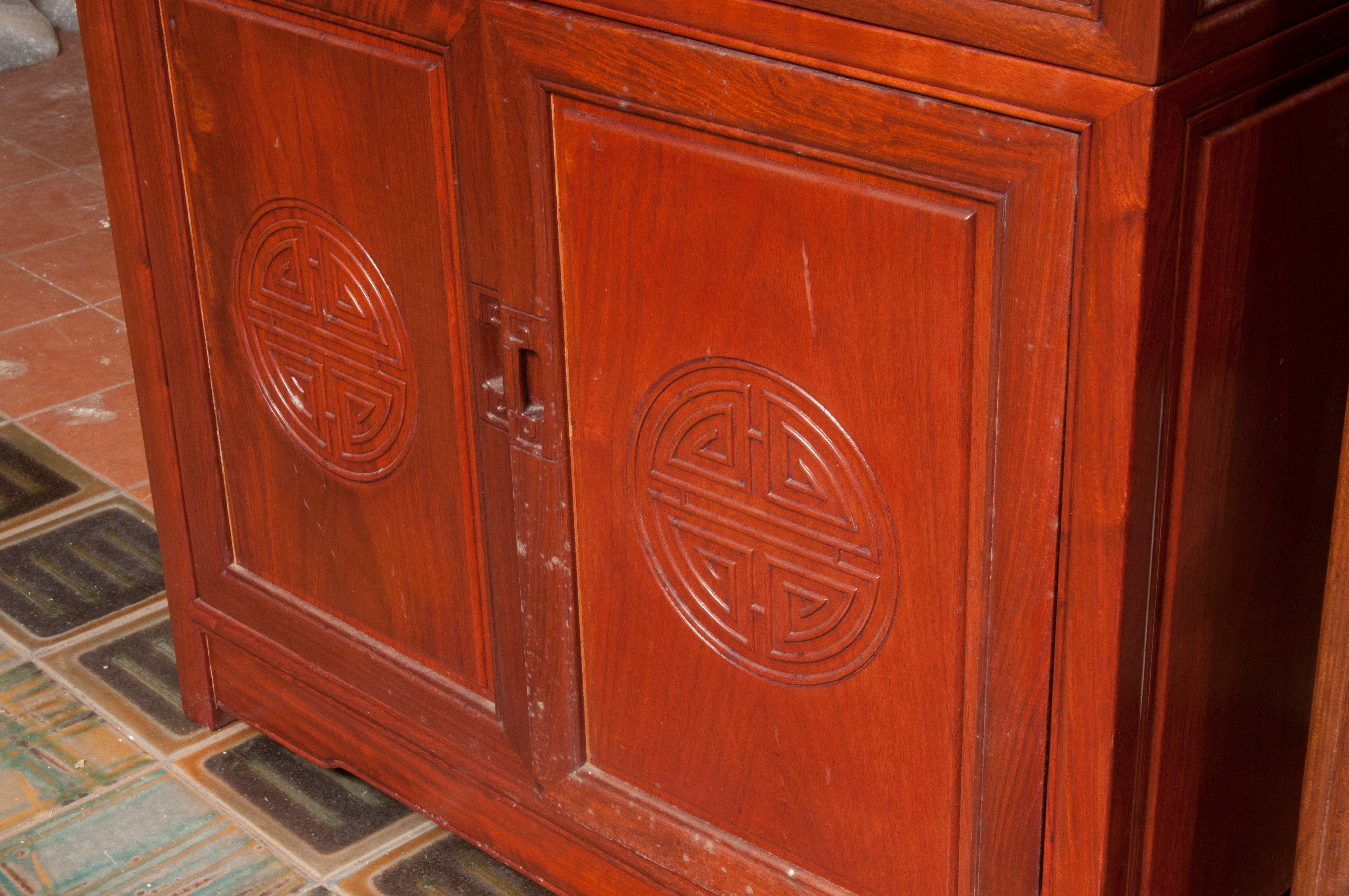 Credenza in Legno e Vetro,