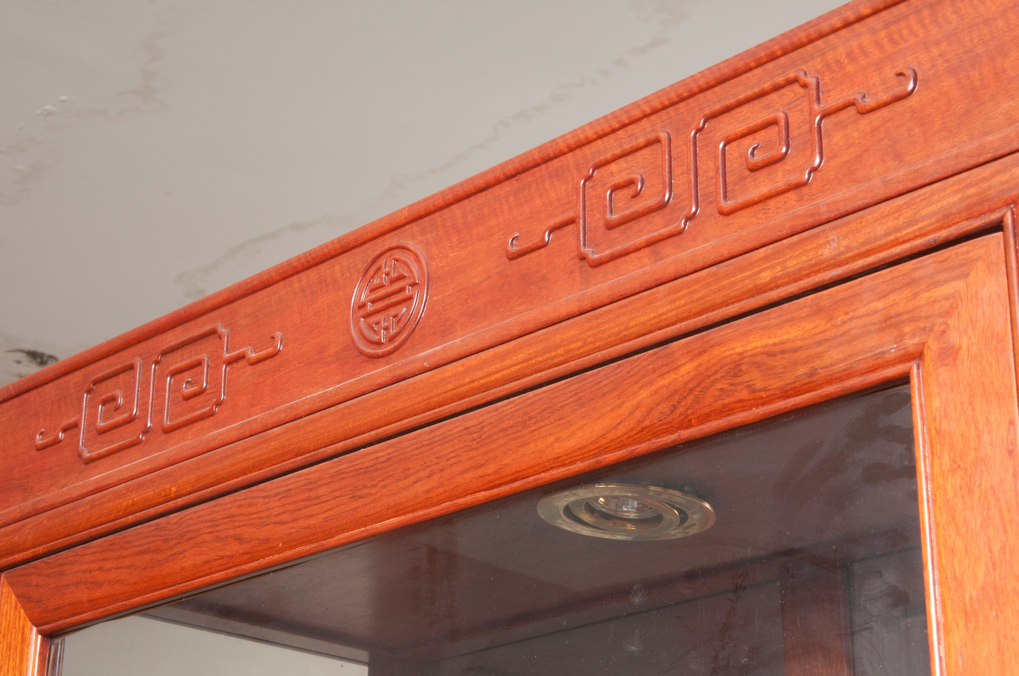 Credenza in Legno e Vetro,