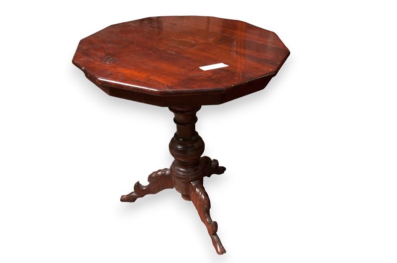 Tavolo Gueridon in Legno