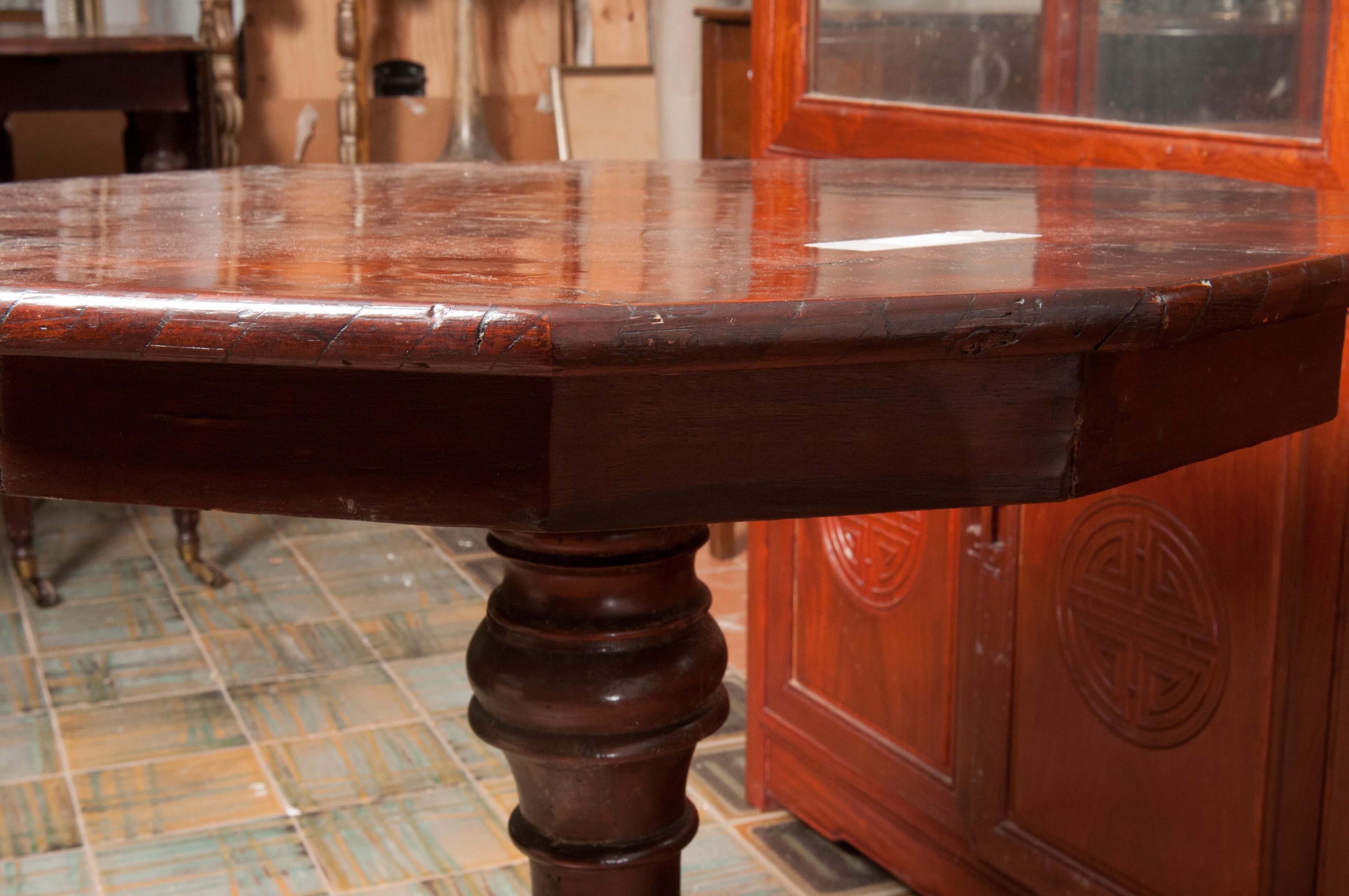 Tavolo Gueridon in Legno