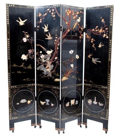 Paravento orientale, legno laccato nero con decorazioni in pietre dure e madreperla, XX secolo