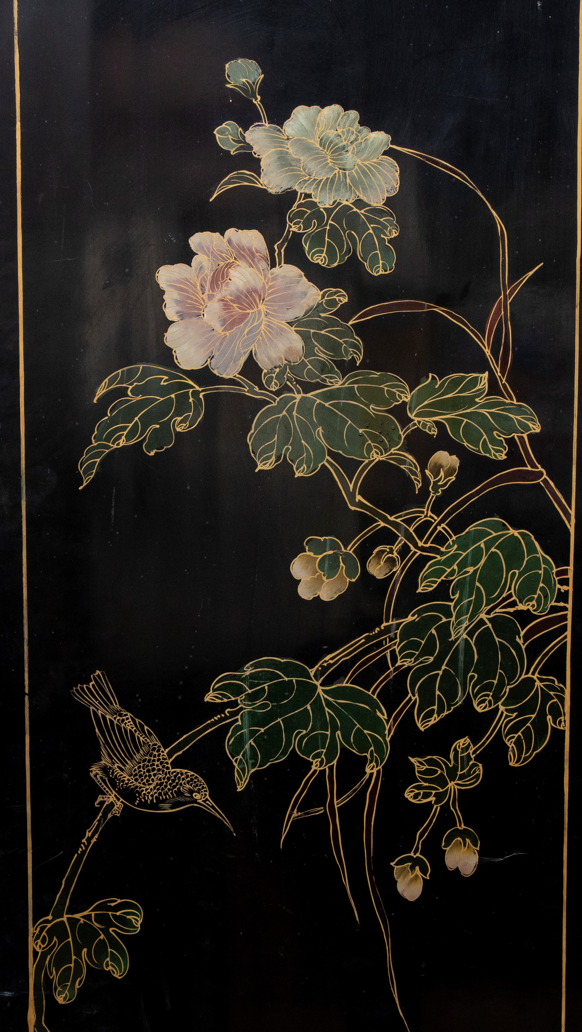 Paravento orientale, legno laccato nero con decorazioni in pietre dure e madreperla, XX secolo